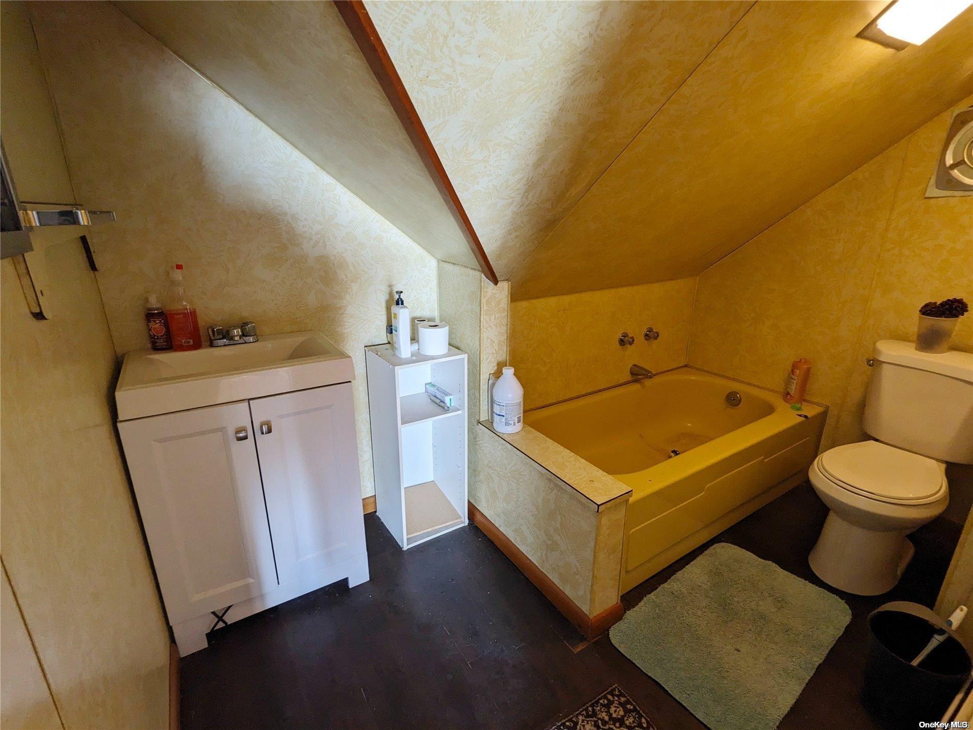 Single Family Elfin  Suffolk County, NY 11951, MLS-L3581827-19