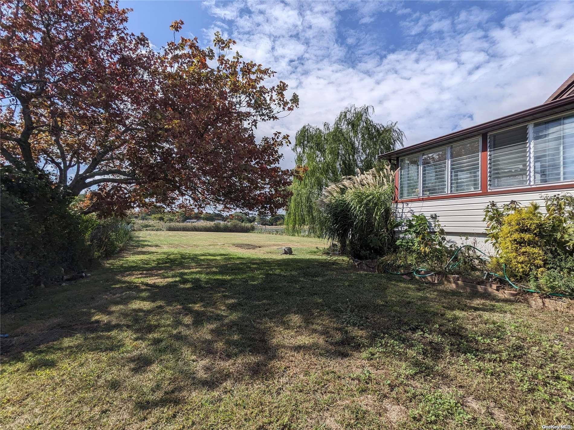 Single Family Elfin  Suffolk County, NY 11951, MLS-L3581827-23