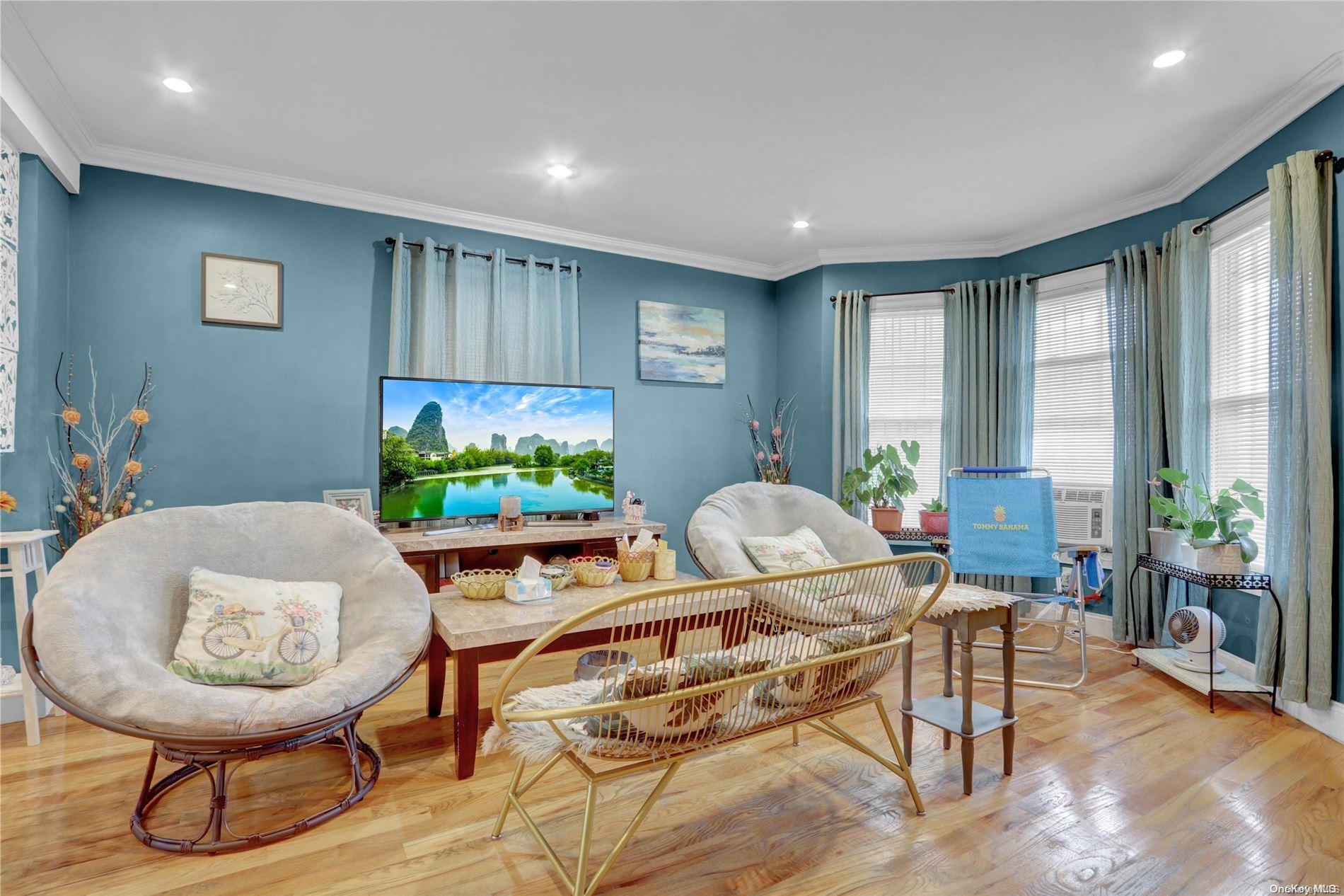Single Family 111th  Queens, NY 11356, MLS-L3581844-3