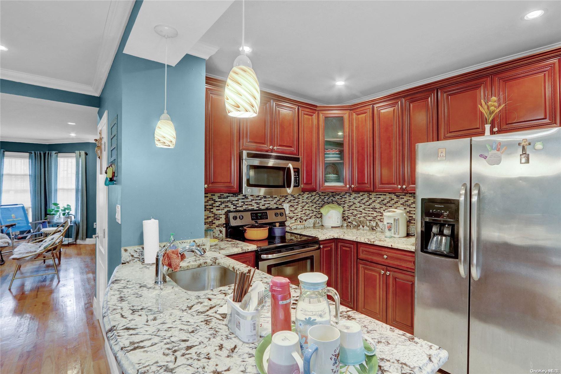 Single Family 111th  Queens, NY 11356, MLS-L3581844-8