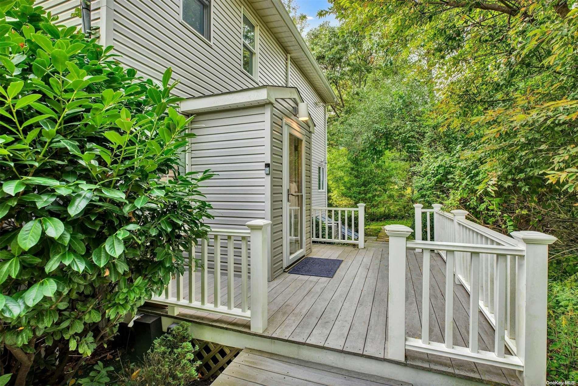 Single Family Oceanview  Suffolk County, NY 11946, MLS-L3581961-16