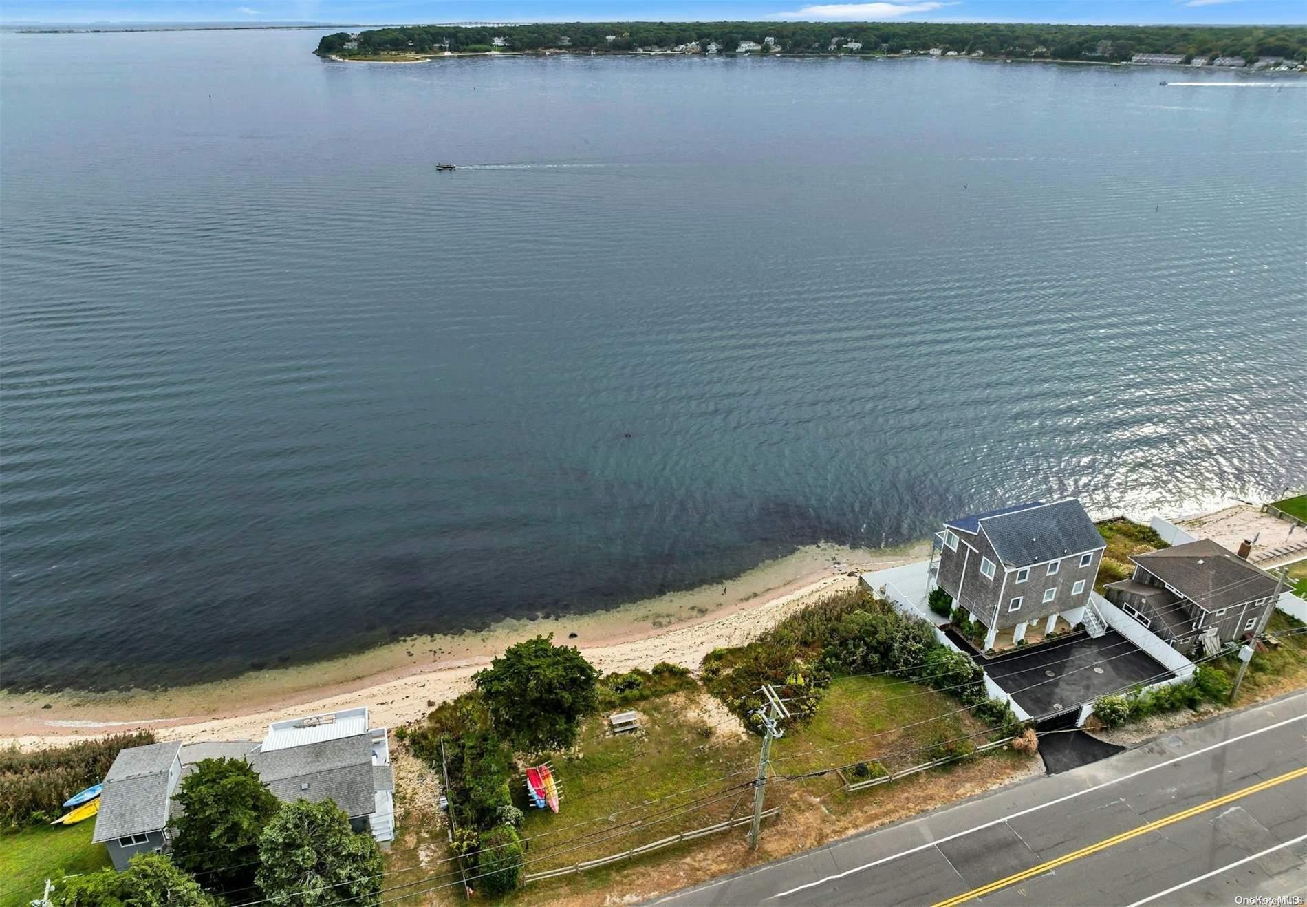 Single Family Oceanview  Suffolk County, NY 11946, MLS-L3581961-21