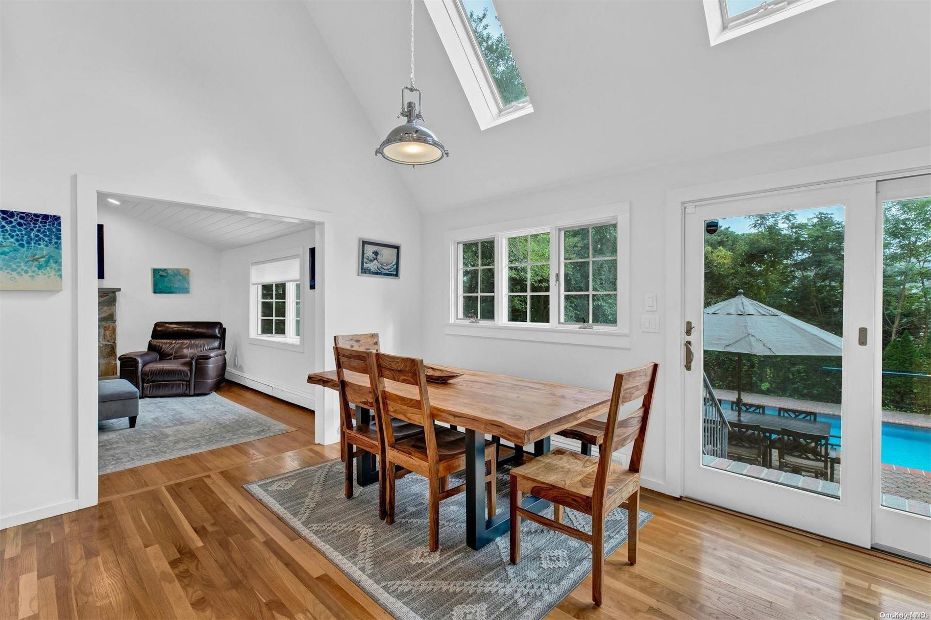 Single Family Oceanview  Suffolk County, NY 11946, MLS-L3581961-4