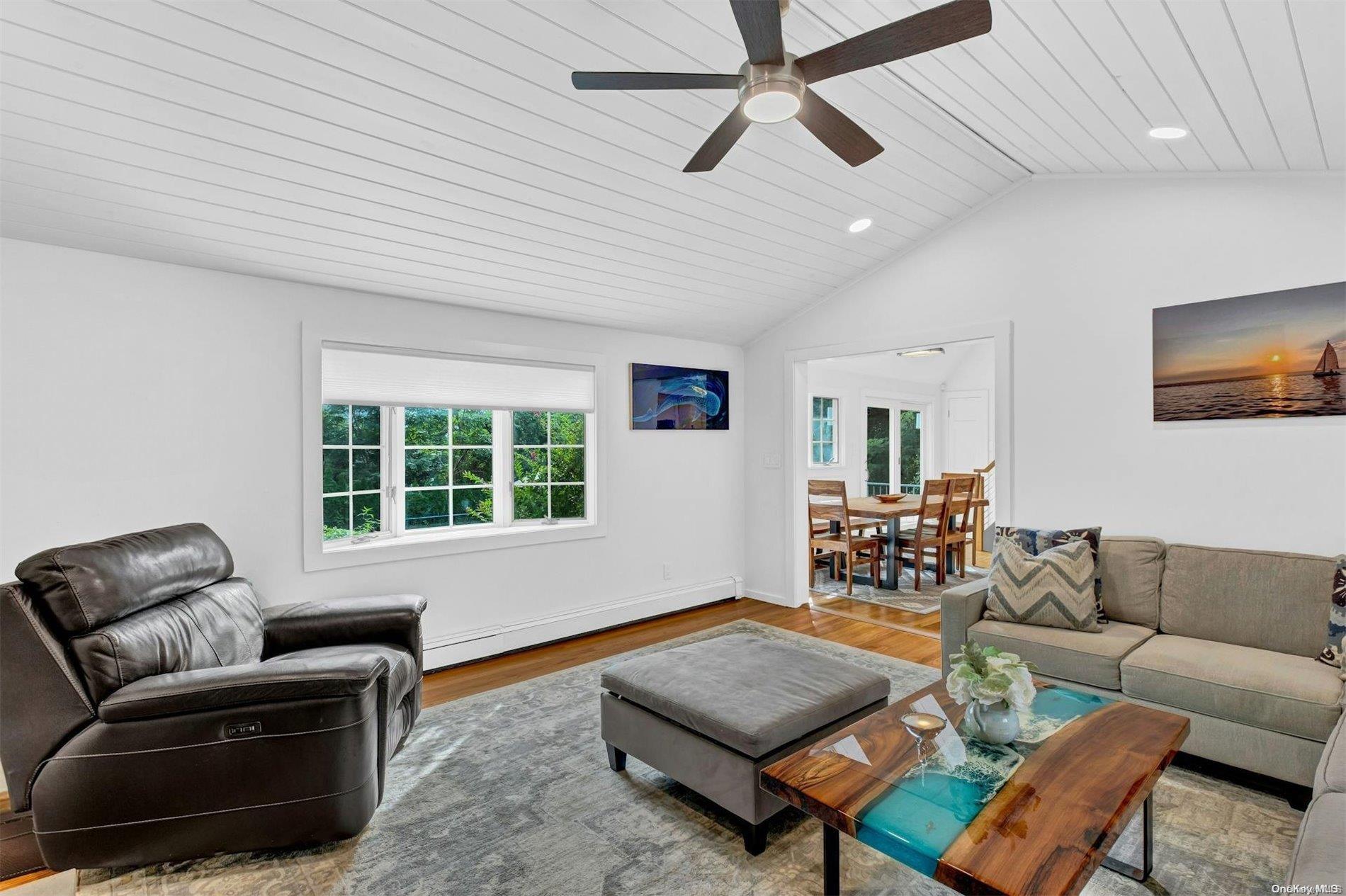 Single Family Oceanview  Suffolk County, NY 11946, MLS-L3581961-9