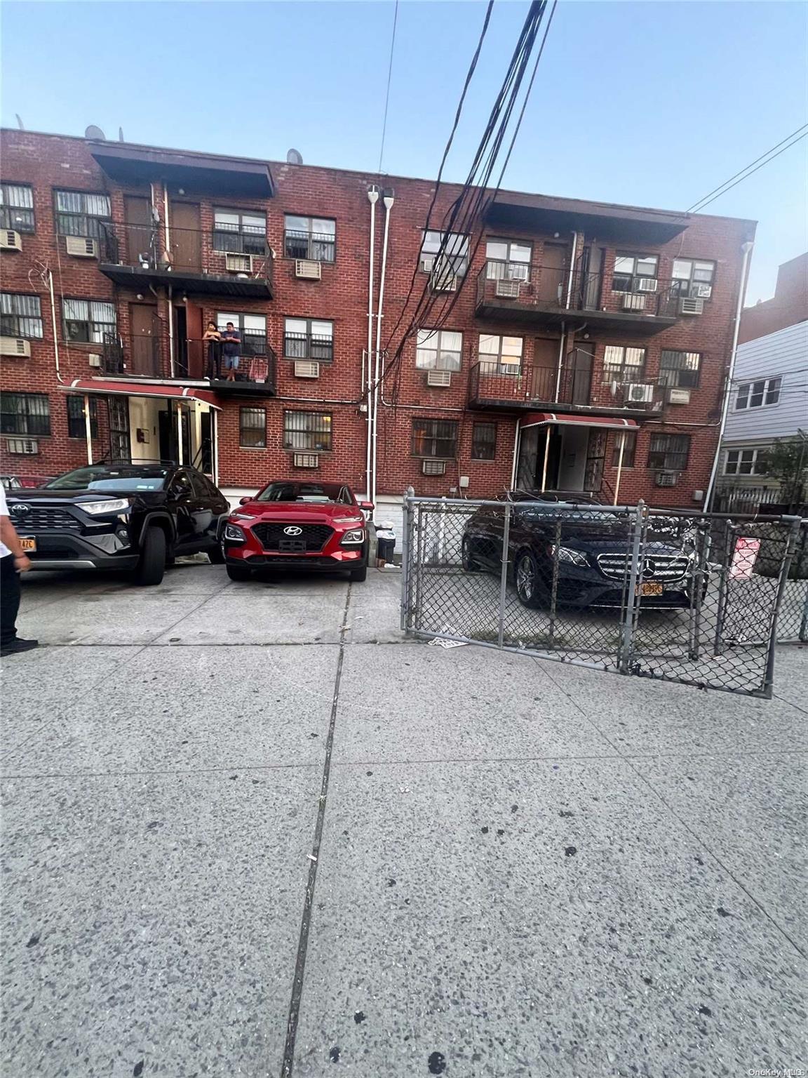 Single Family 38th  Queens, NY 11368, MLS-L3582085-2