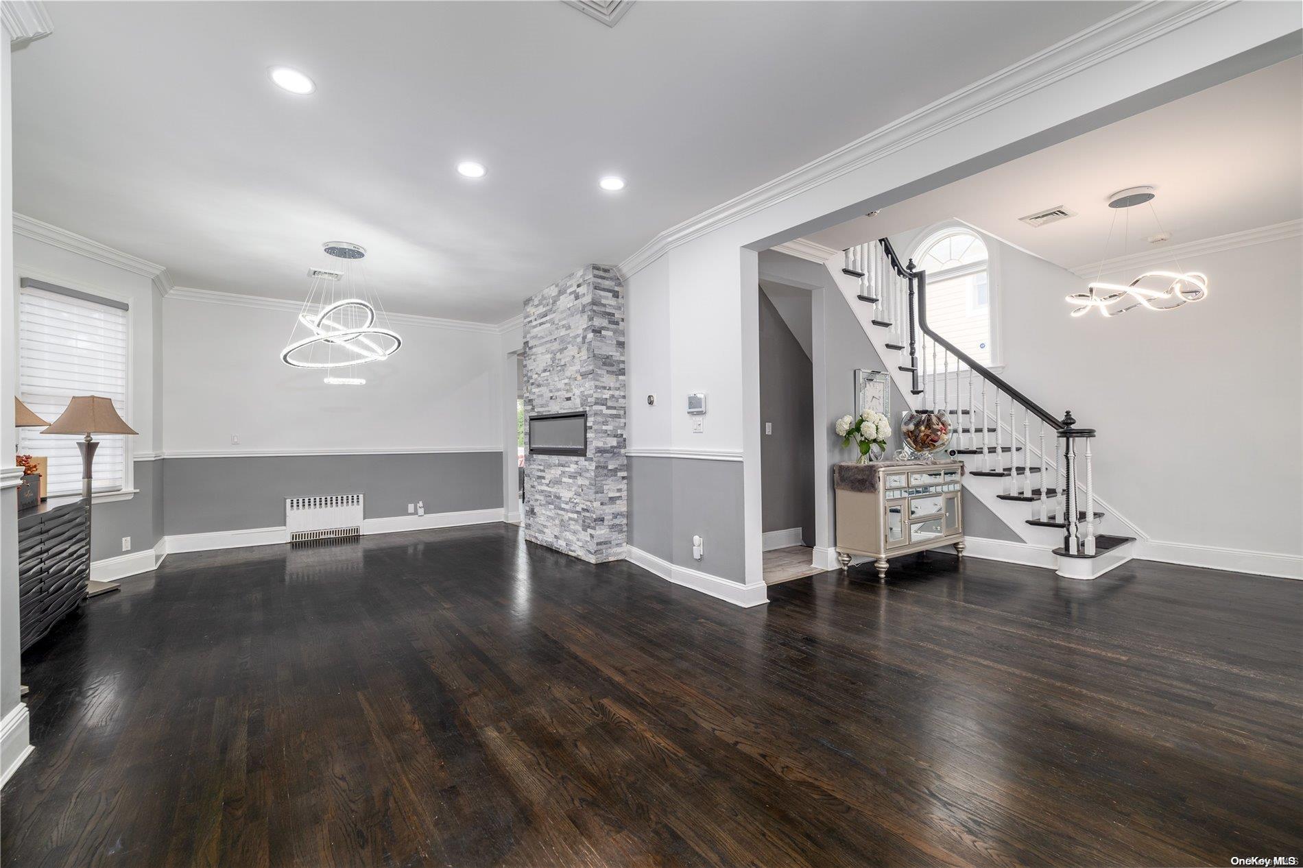 Single Family 211th  Queens, NY 11360, MLS-L3582098-11