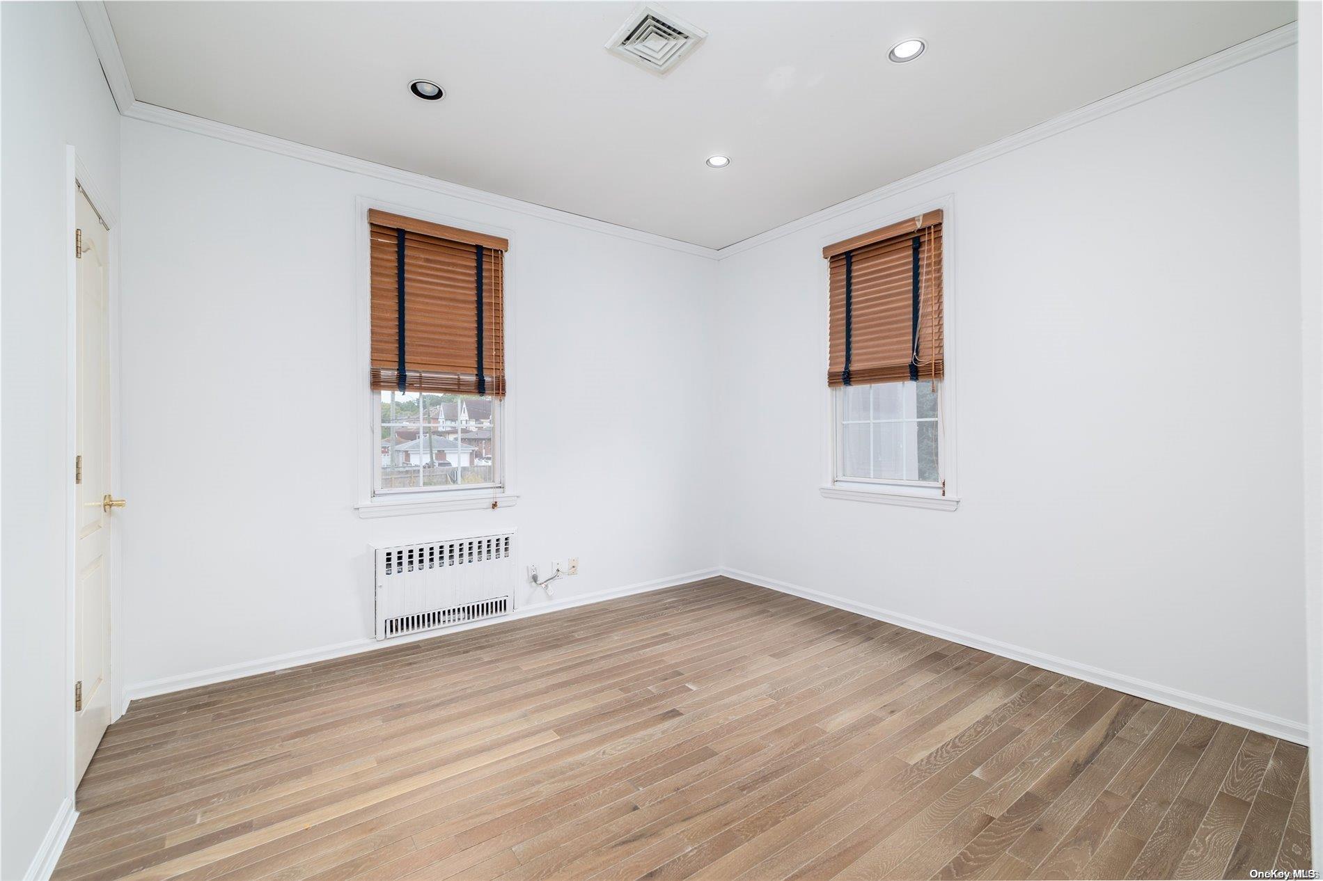 Single Family 211th  Queens, NY 11360, MLS-L3582098-15