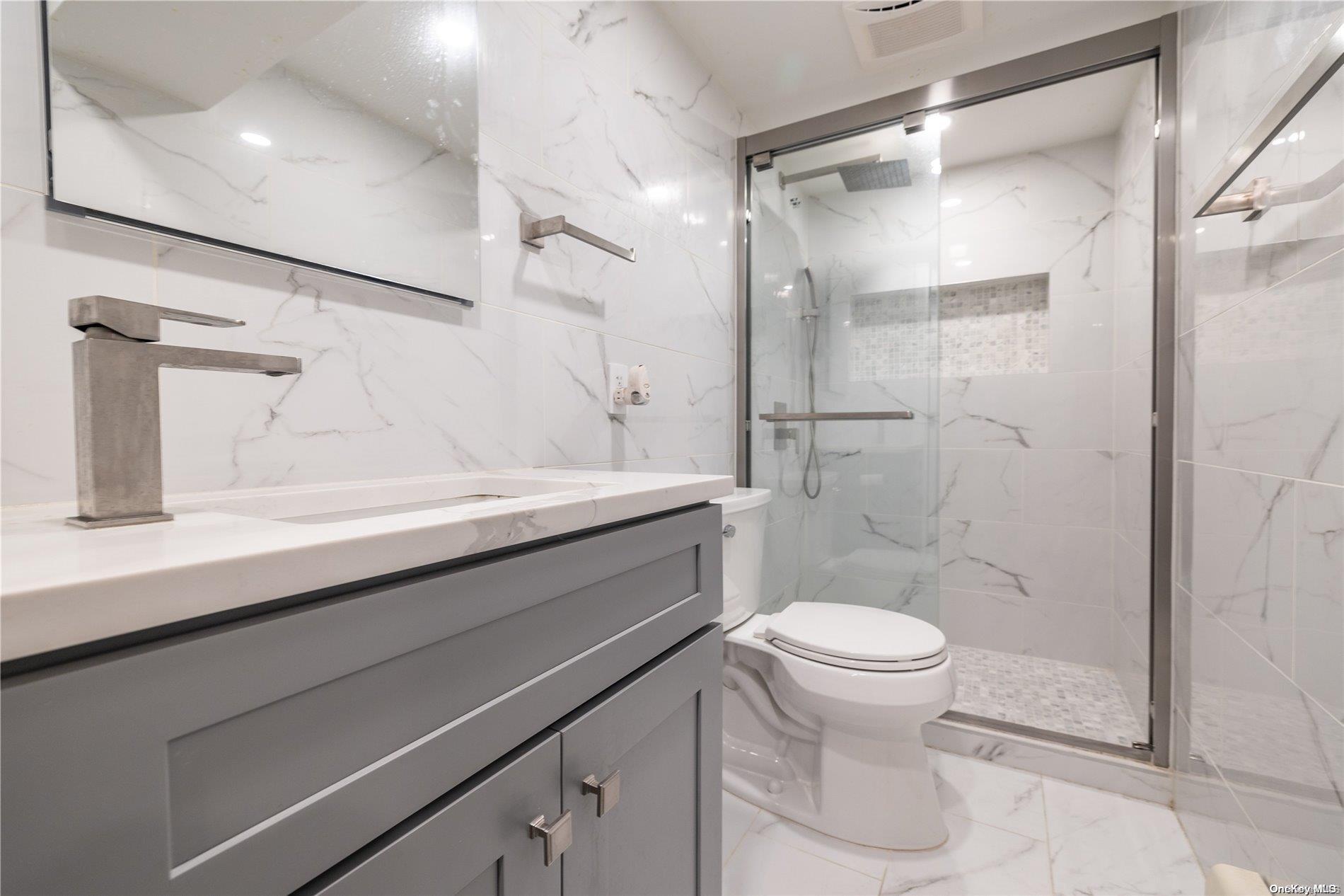 Single Family 211th  Queens, NY 11360, MLS-L3582098-21