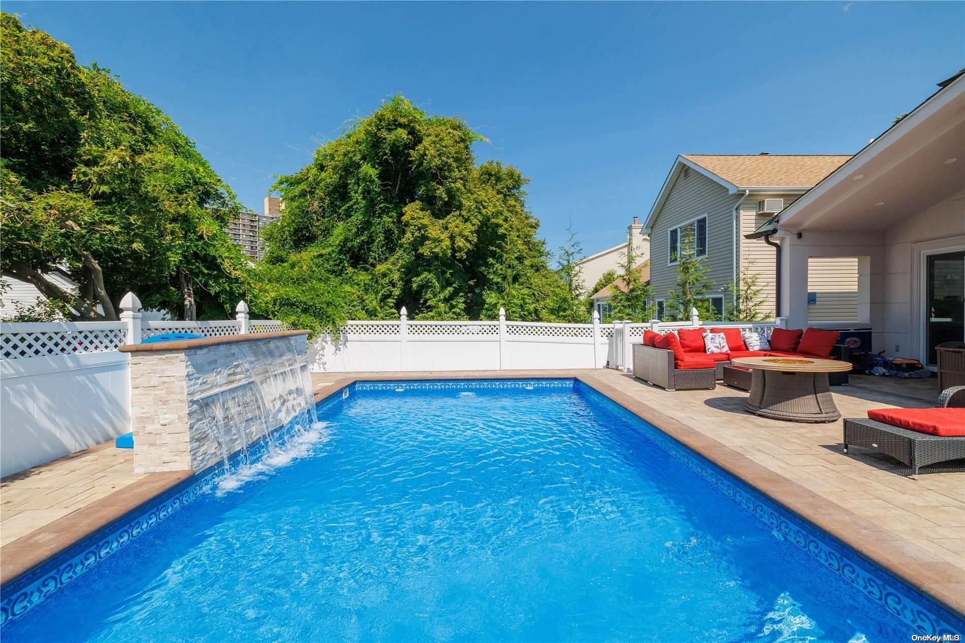 Single Family 211th  Queens, NY 11360, MLS-L3582098-23
