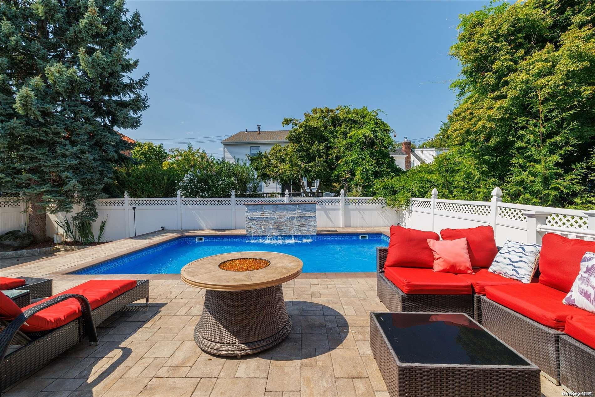 Single Family 211th  Queens, NY 11360, MLS-L3582098-25