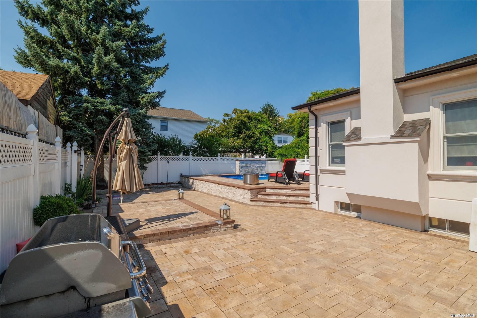 Single Family 211th  Queens, NY 11360, MLS-L3582098-27