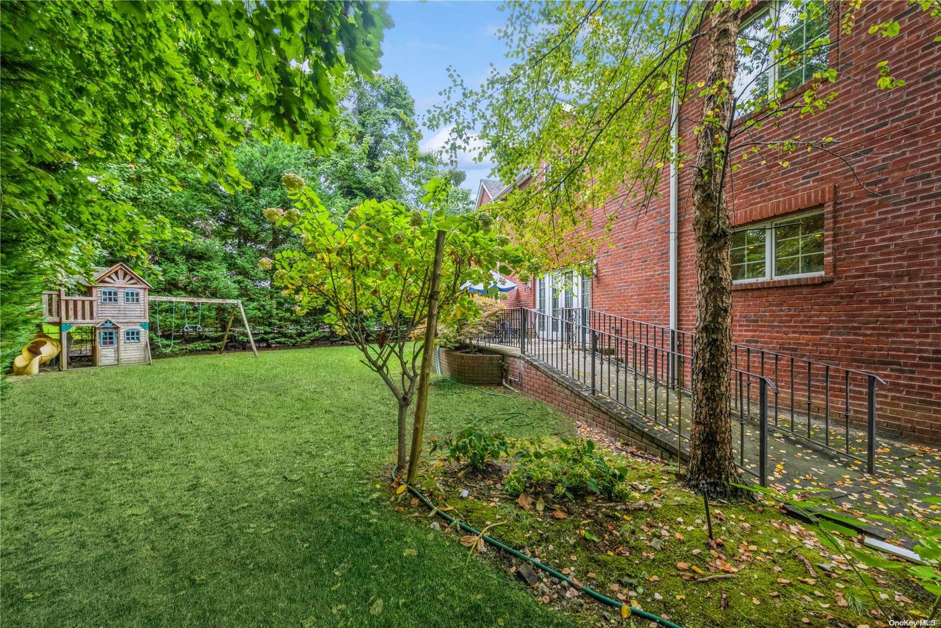 Single Family Willow  Nassau County, NY 11598, MLS-L3582189-32