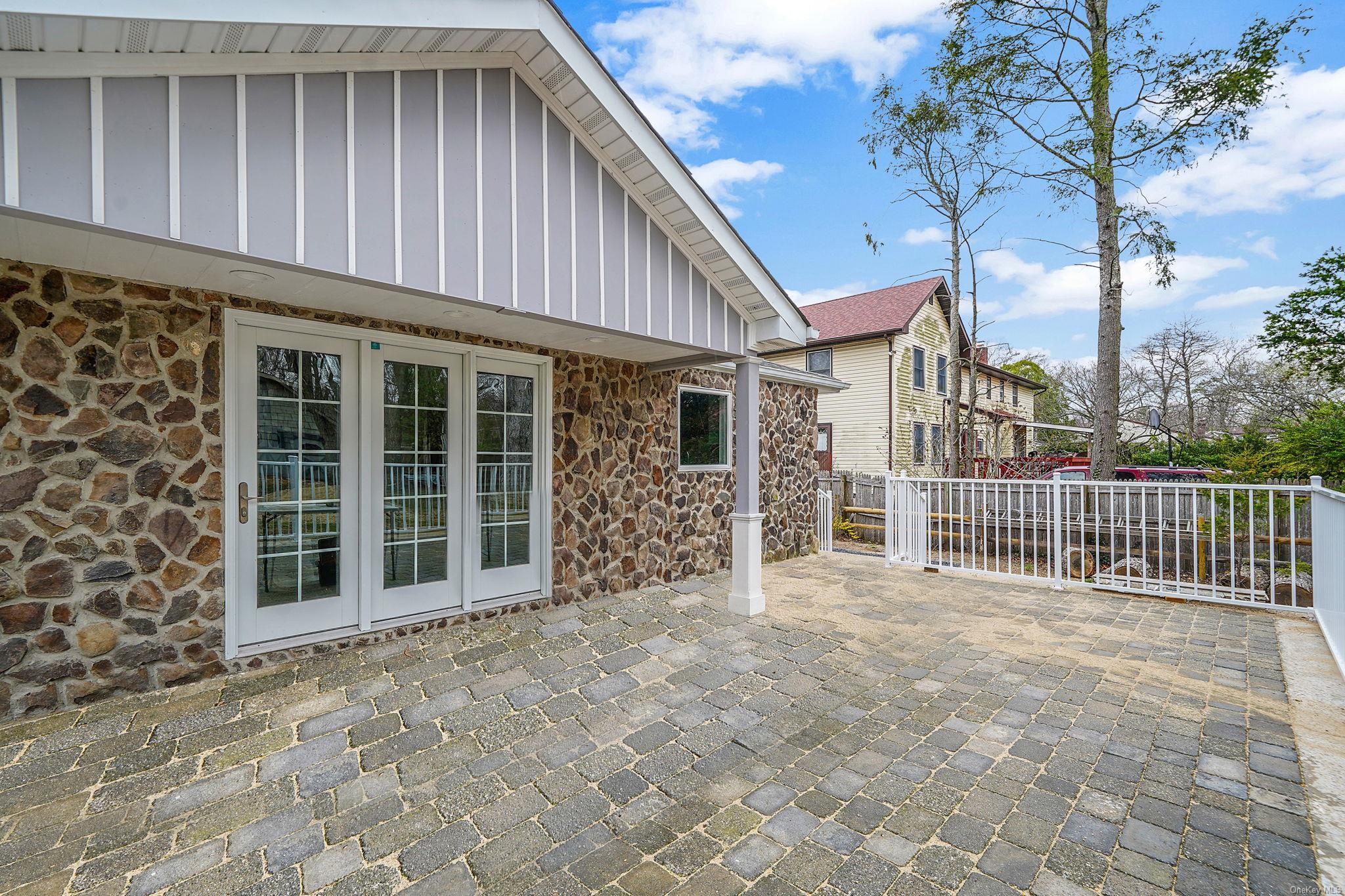 Single Family Southlawn  Suffolk County, NY 11722, MLS-L3582459-32