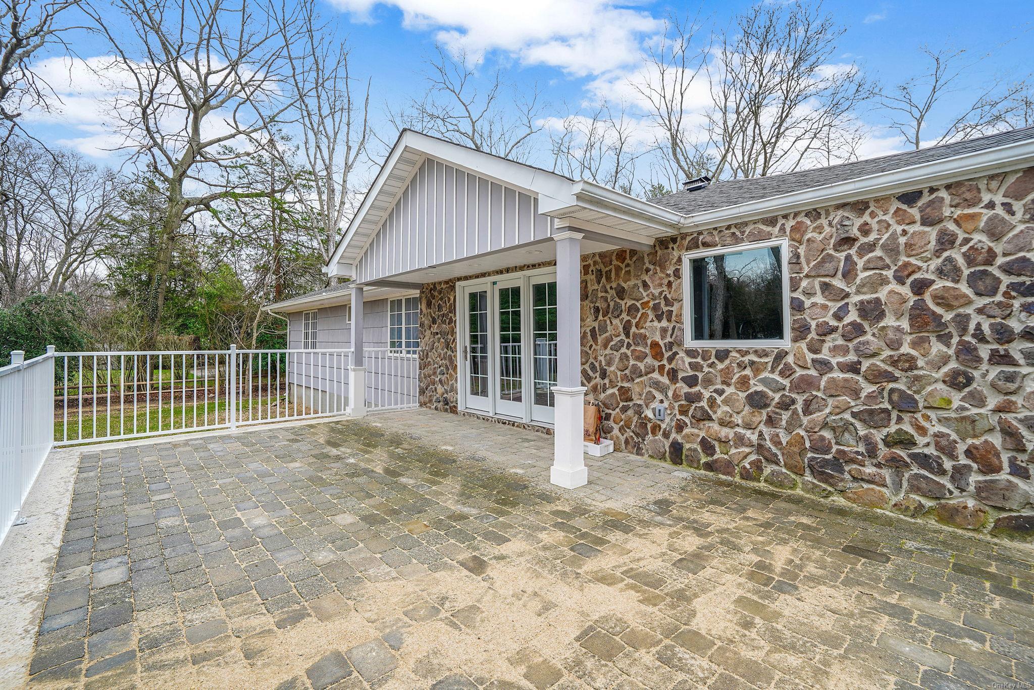 Single Family Southlawn  Suffolk County, NY 11722, MLS-L3582459-33