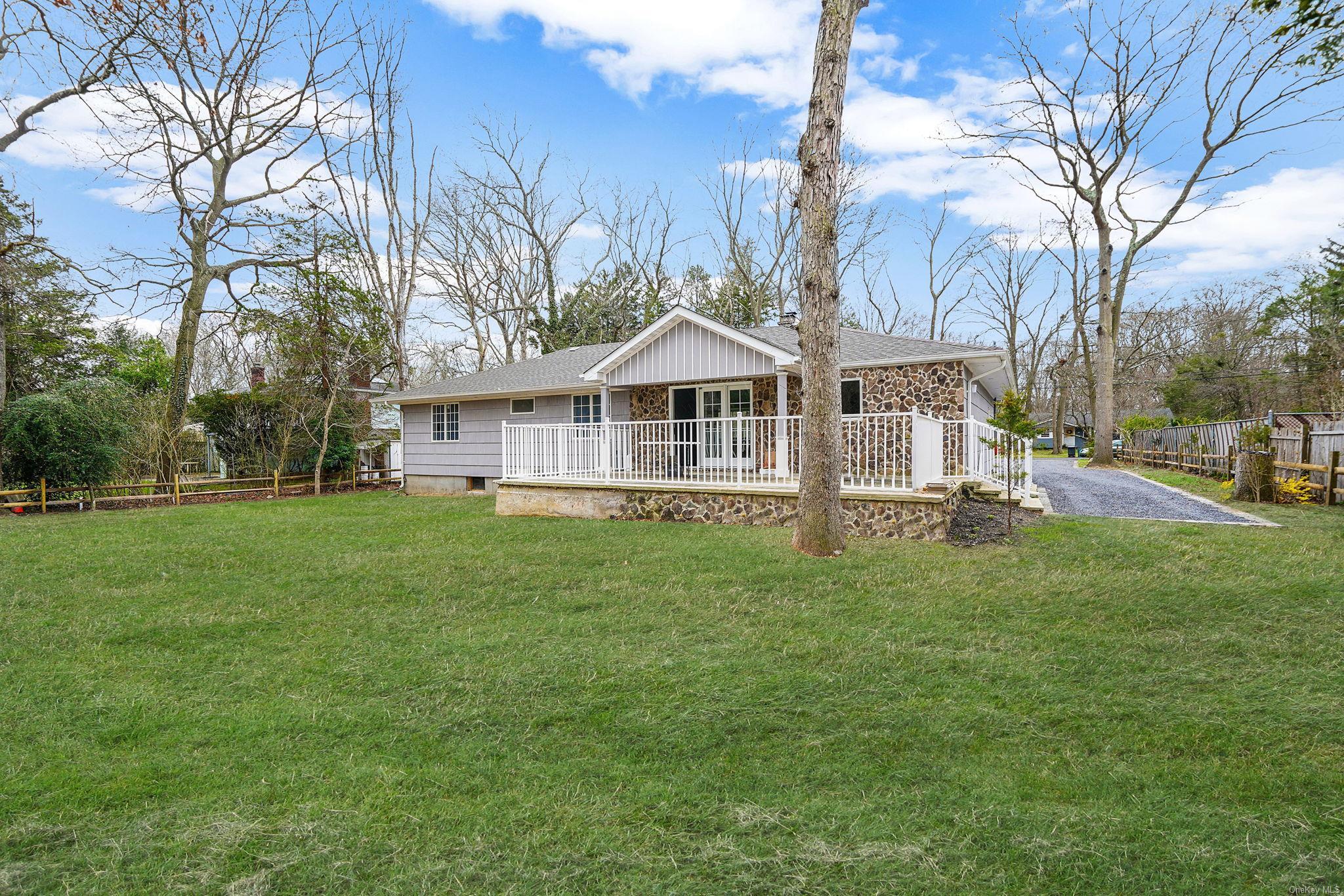 Single Family Southlawn  Suffolk County, NY 11722, MLS-L3582459-34