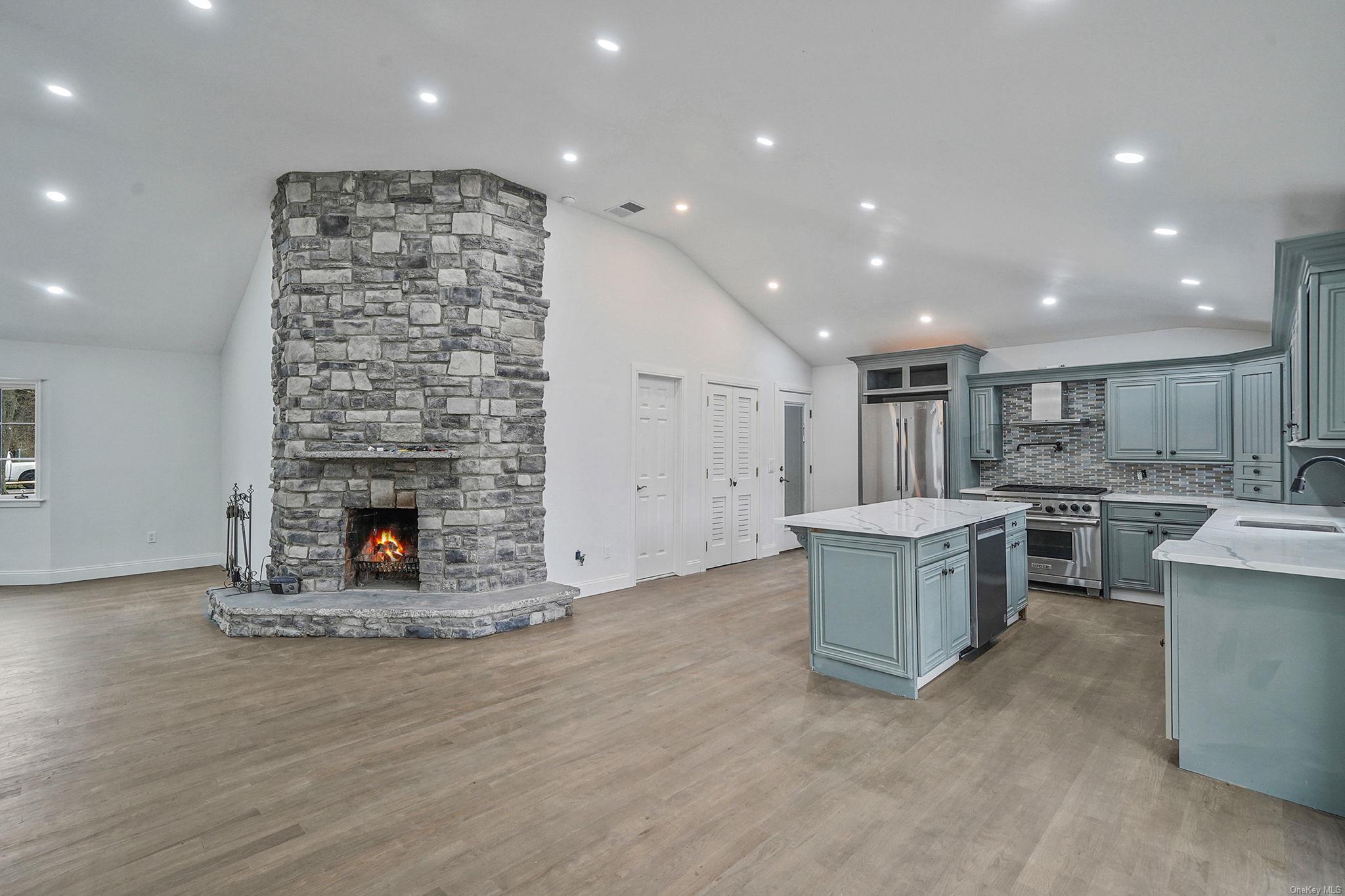 Single Family Southlawn  Suffolk County, NY 11722, MLS-L3582459-7