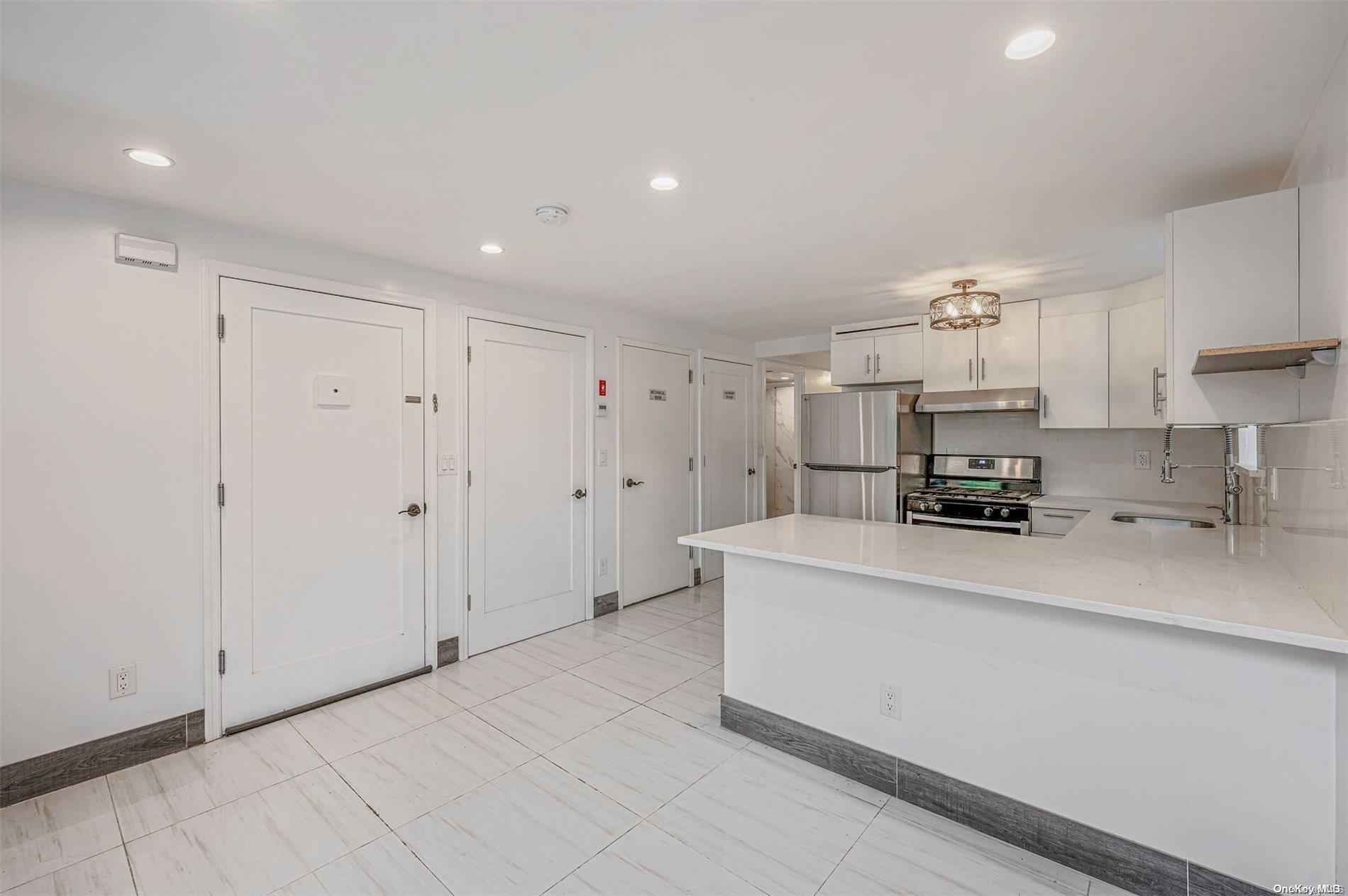 Single Family Tilden  Bronx, NY 10469, MLS-L3582491-3