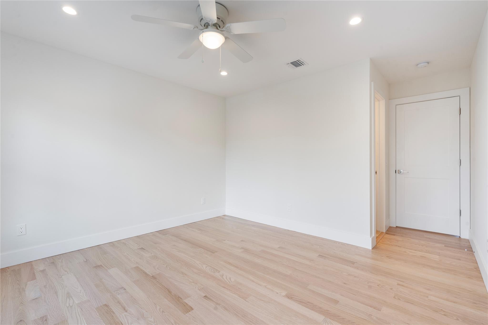 Single Family Woodhaven  Suffolk County, NY 11789, MLS-L3582594-24