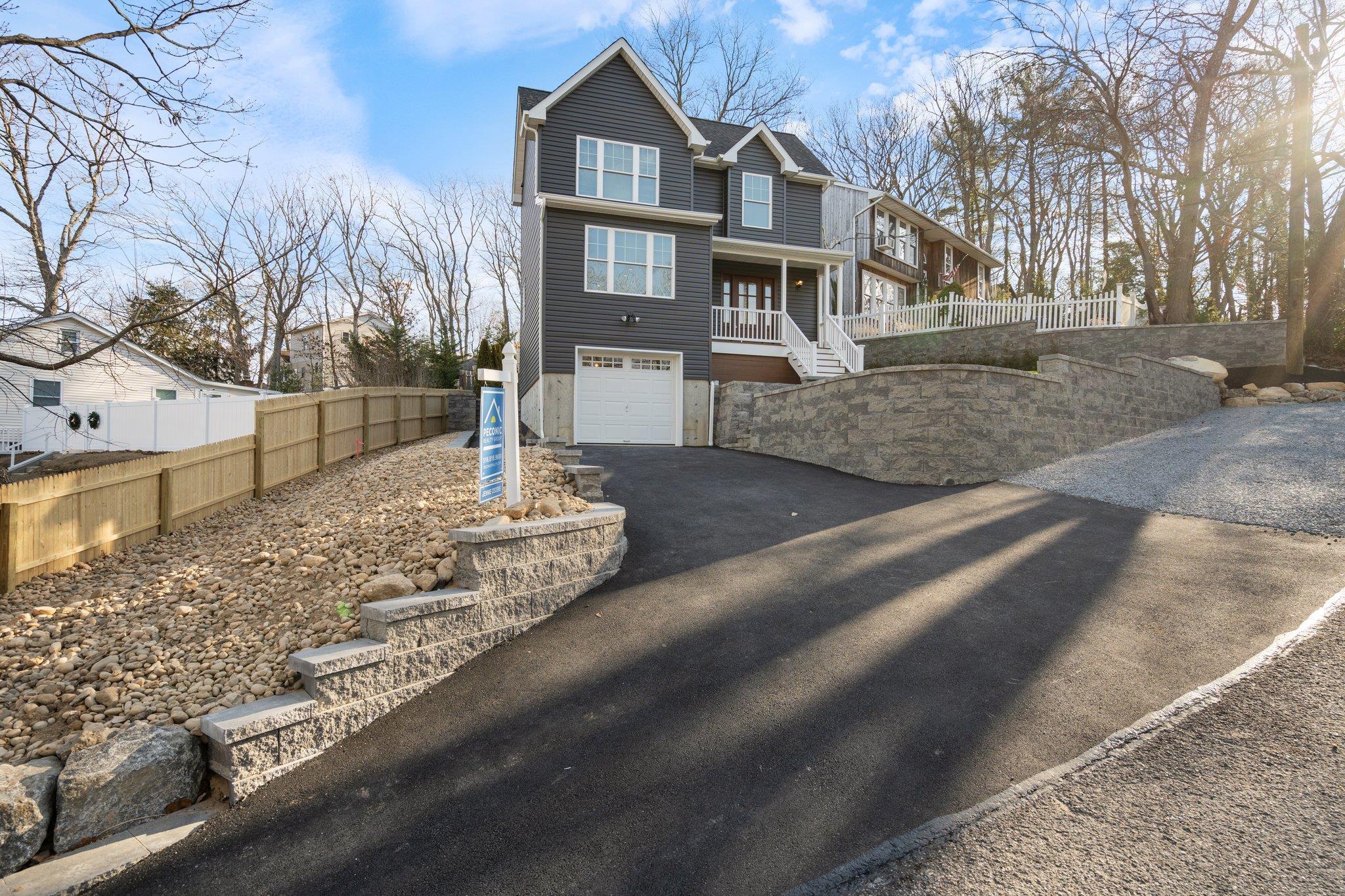 Single Family Woodhaven  Suffolk County, NY 11789, MLS-L3582594-3