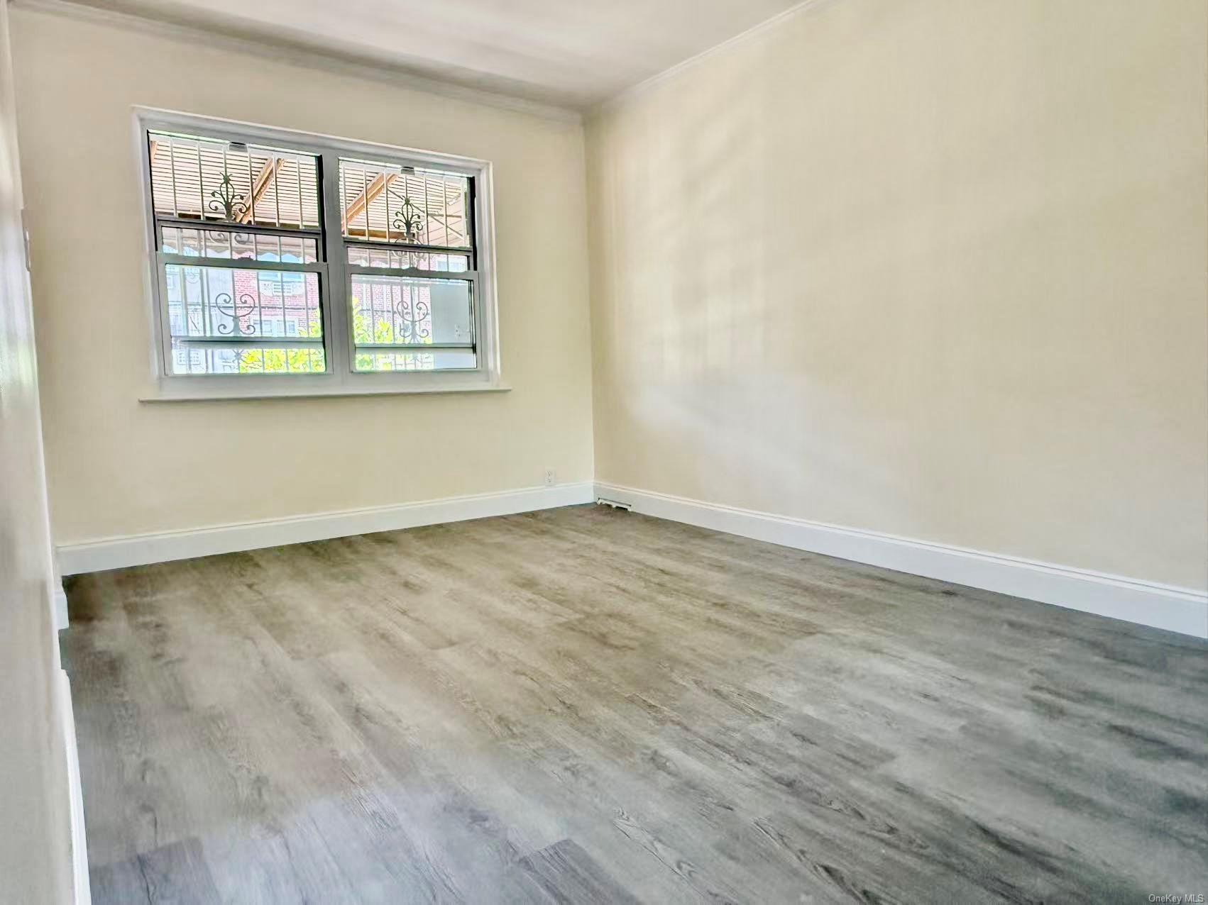 Single Family 58th  Queens, NY 11355, MLS-L3582719-2