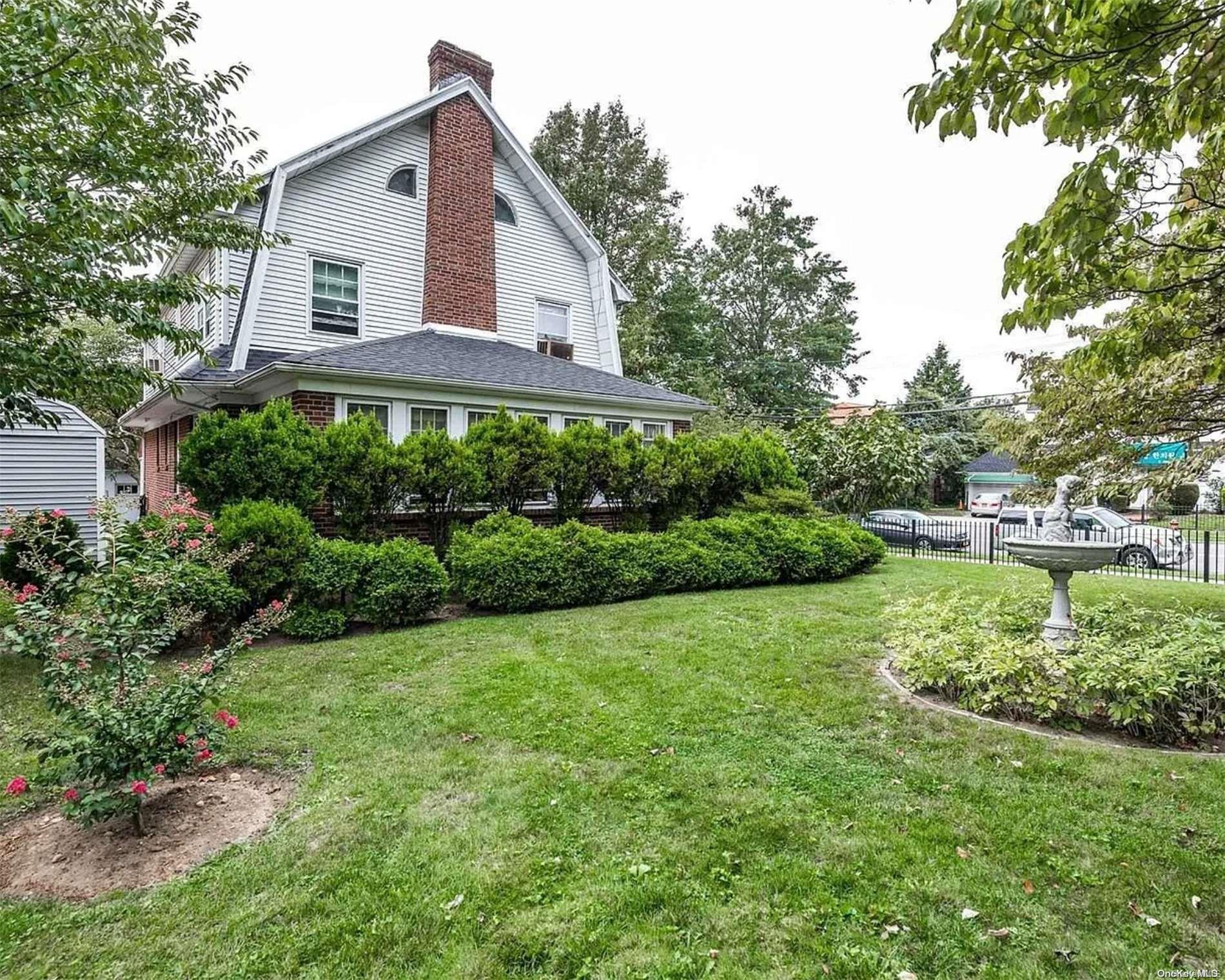 Single Family Parsons  Queens, NY 11354, MLS-L3582810-2
