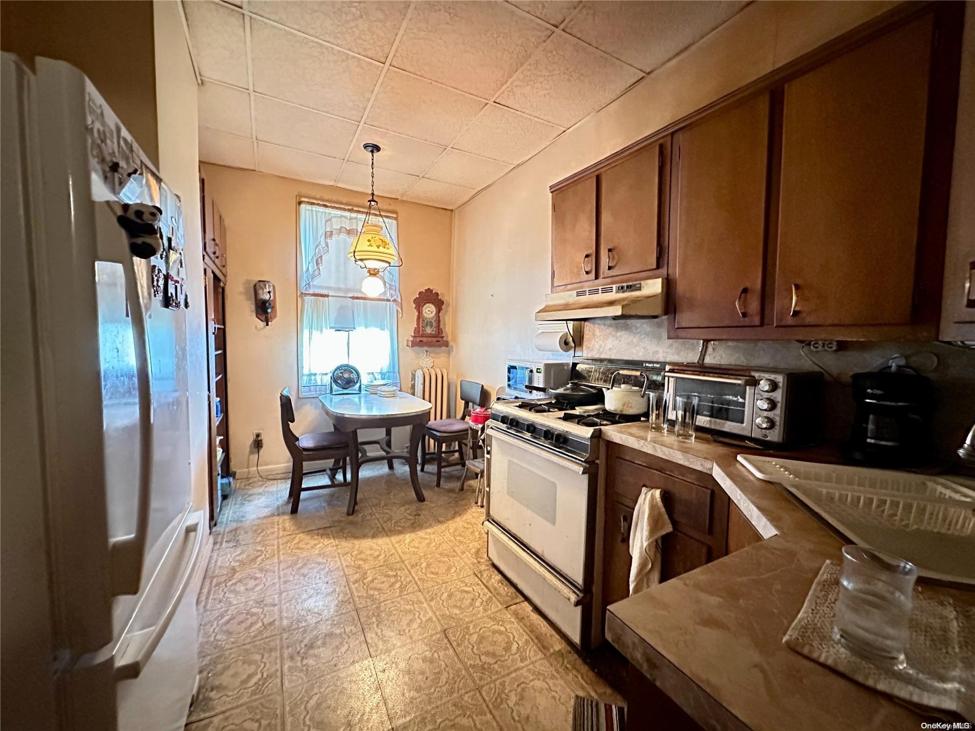 Single Family Maspeth  Queens, NY 11378, MLS-L3582856-15