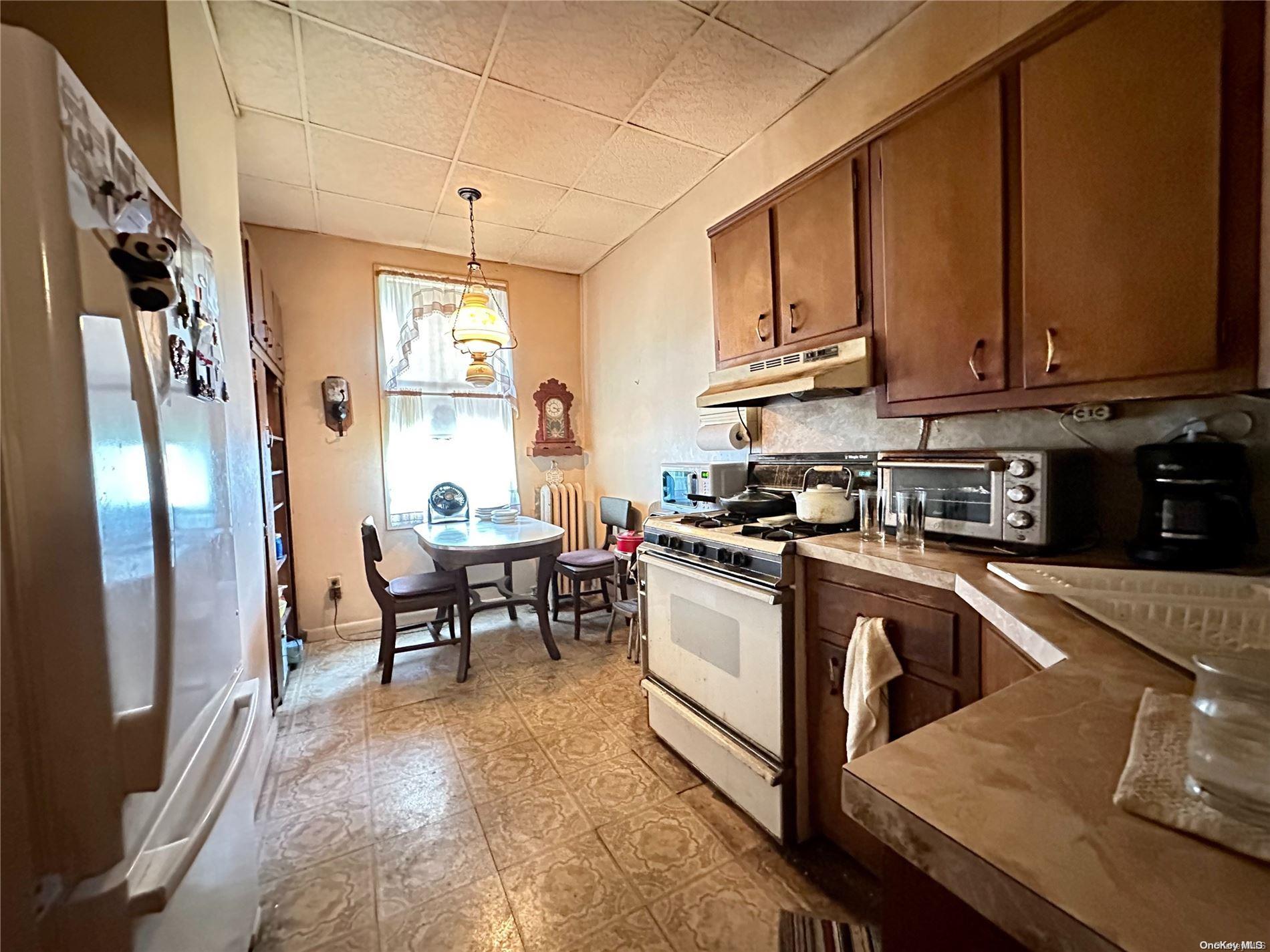 Single Family Maspeth  Queens, NY 11378, MLS-L3582856-16