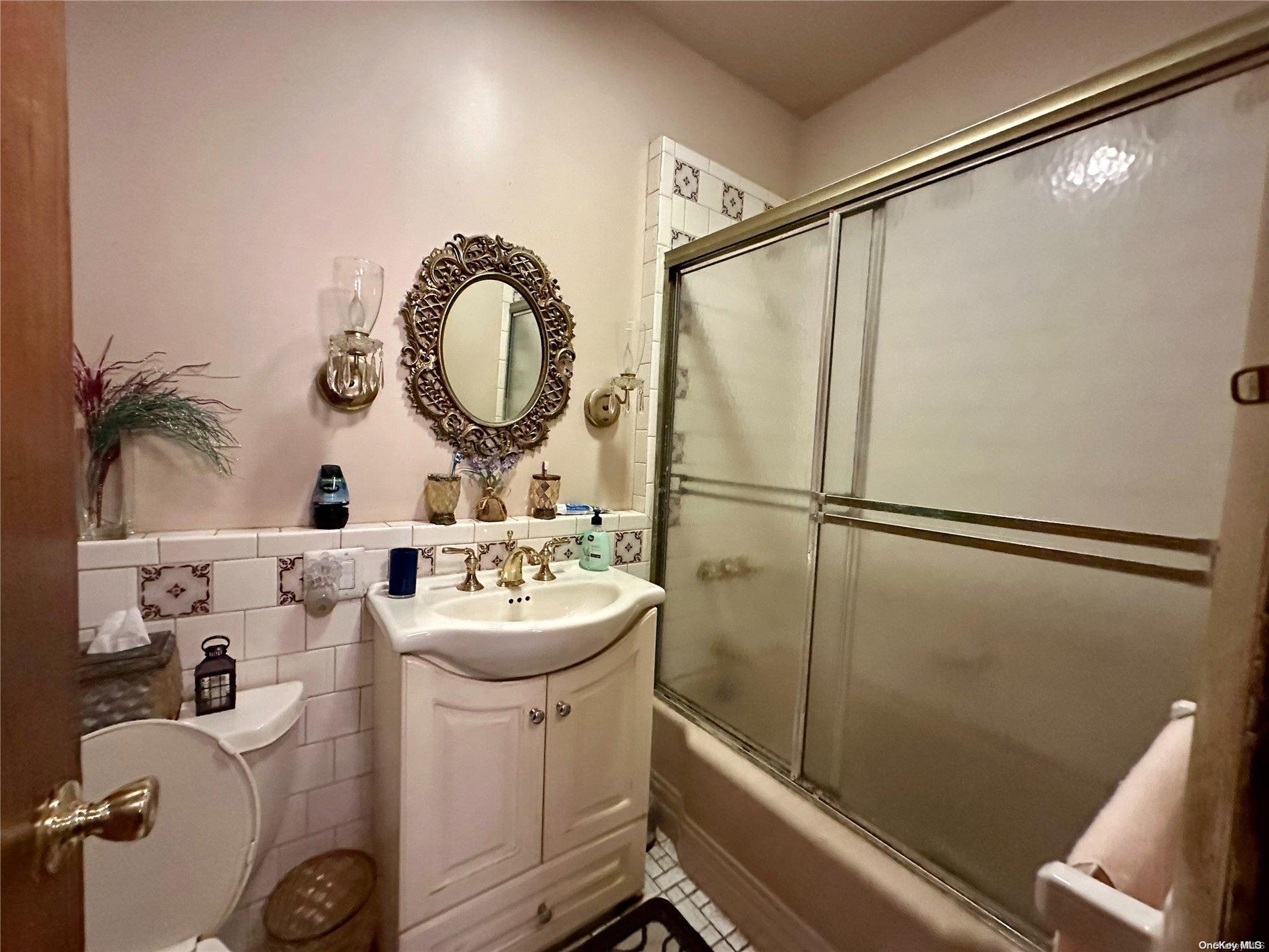 Single Family Maspeth  Queens, NY 11378, MLS-L3582856-20