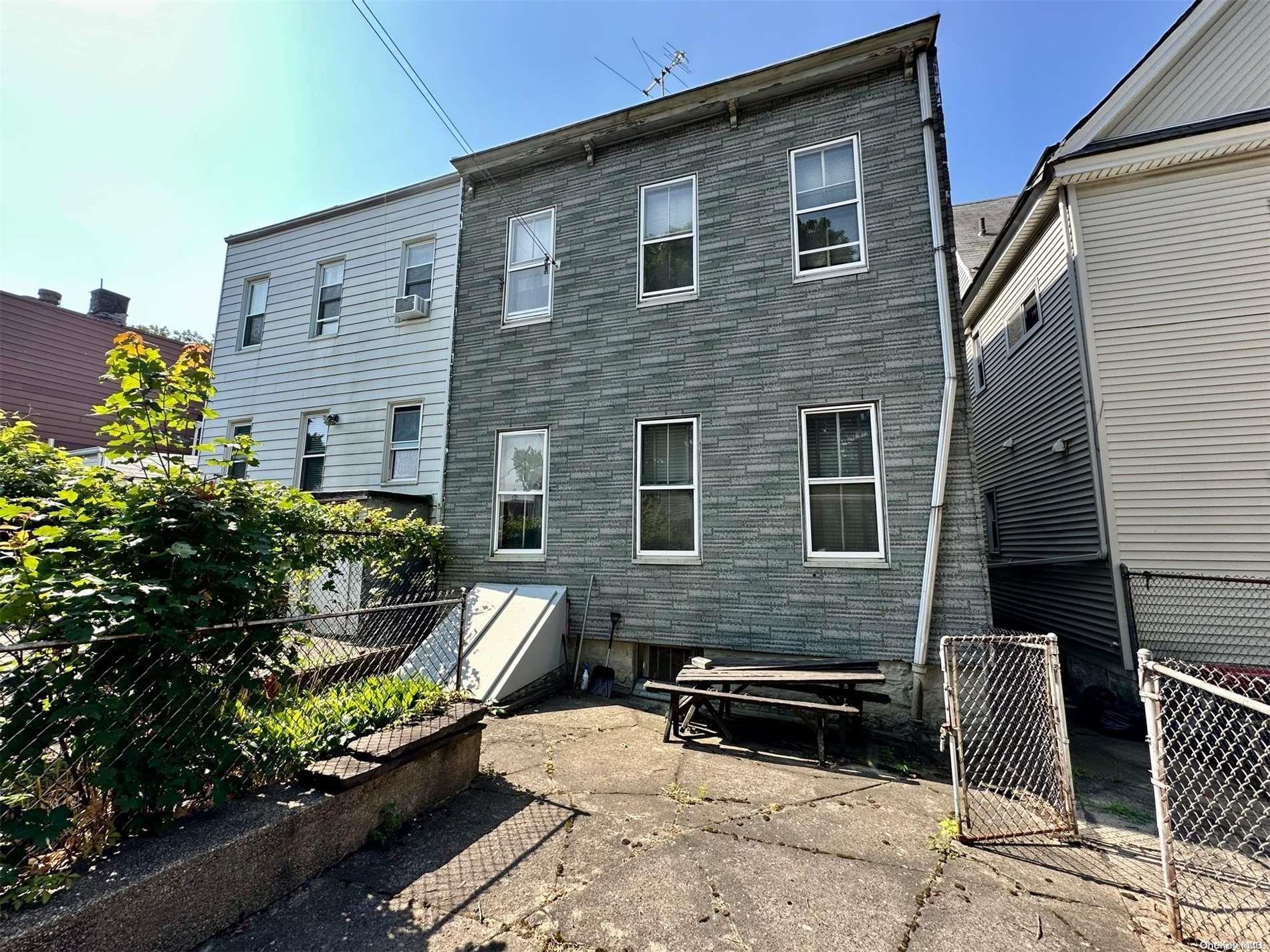 Single Family Maspeth  Queens, NY 11378, MLS-L3582856-22