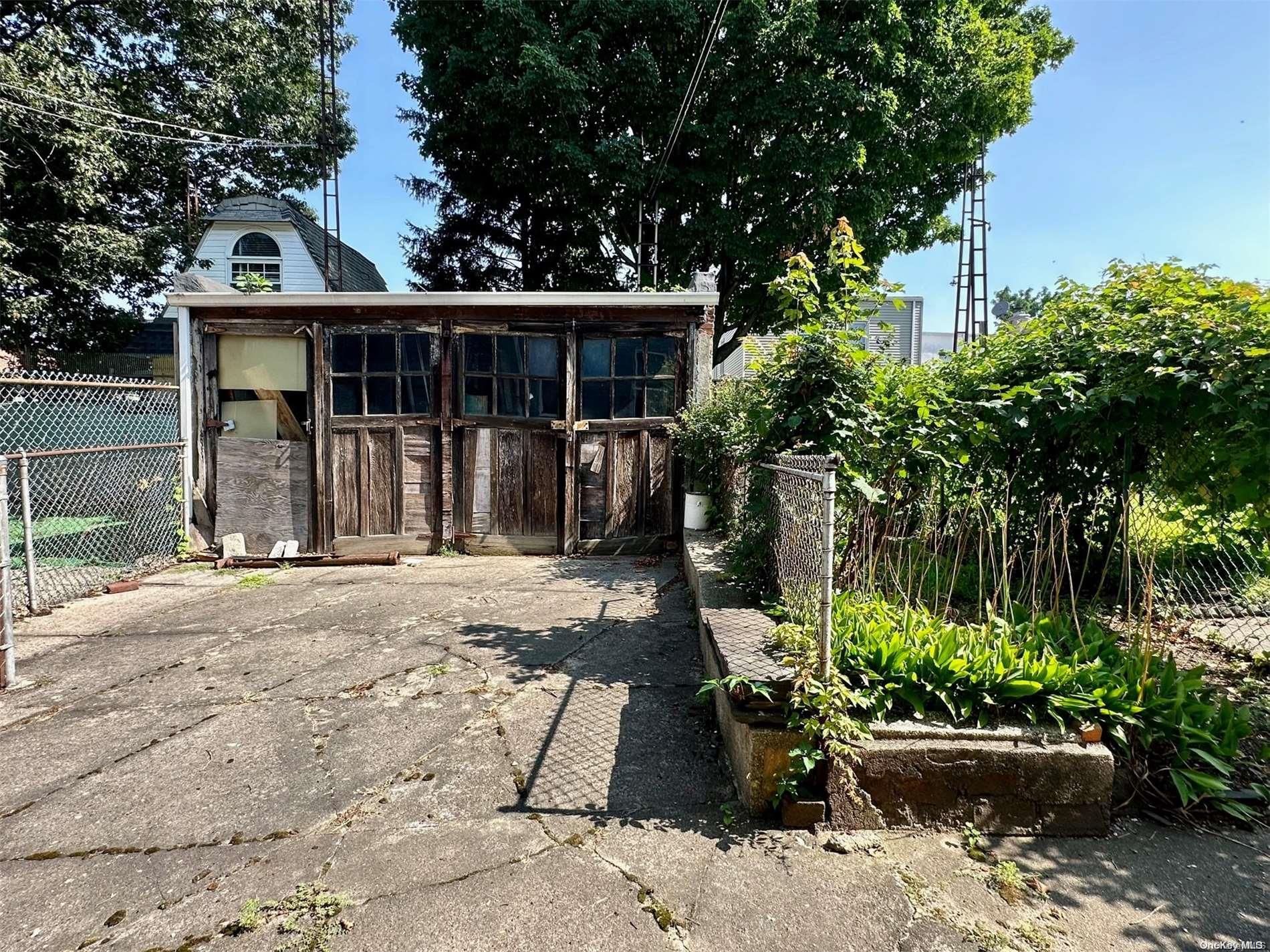 Single Family Maspeth  Queens, NY 11378, MLS-L3582856-24