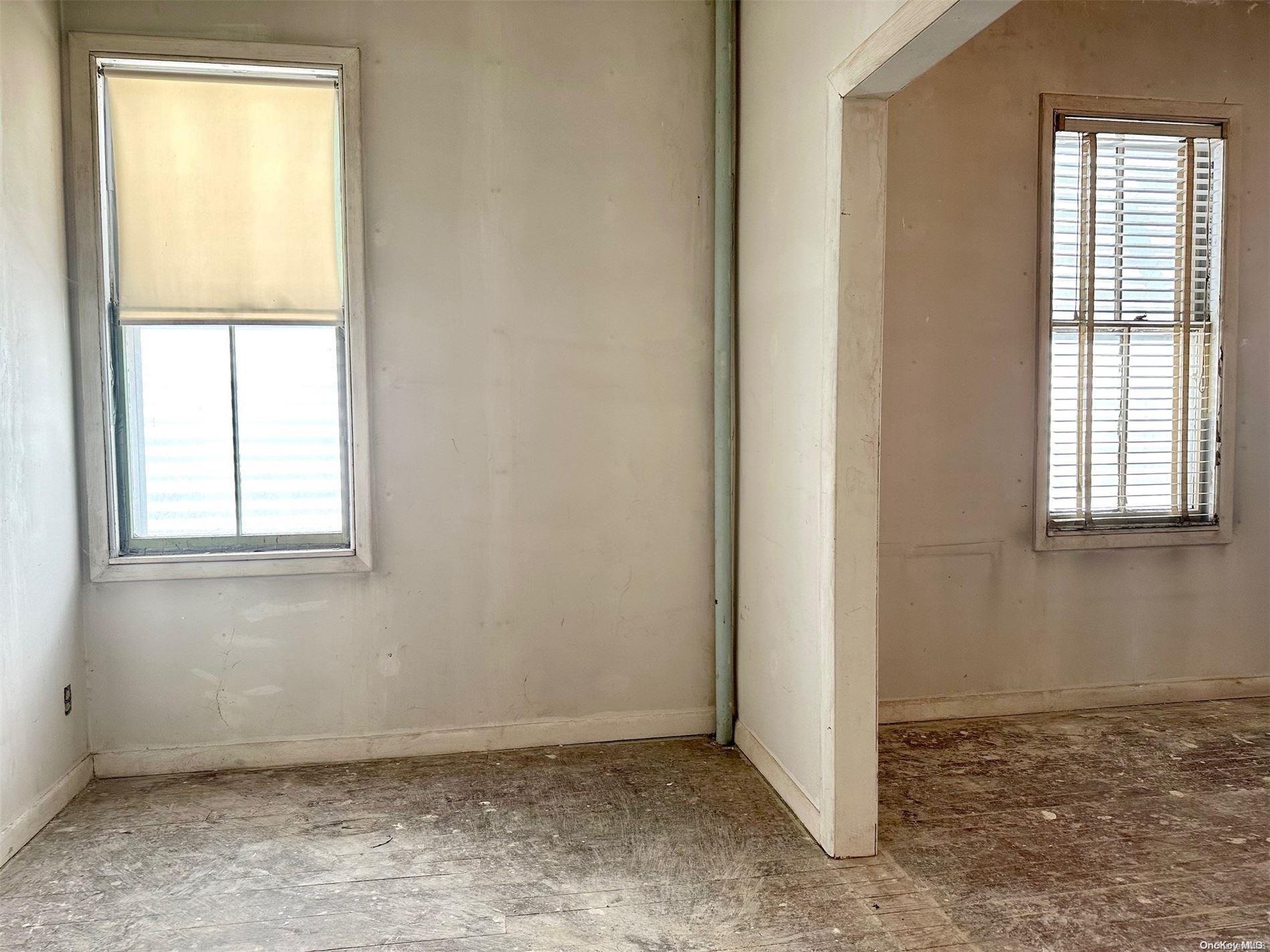 Single Family Maspeth  Queens, NY 11378, MLS-L3582856-4