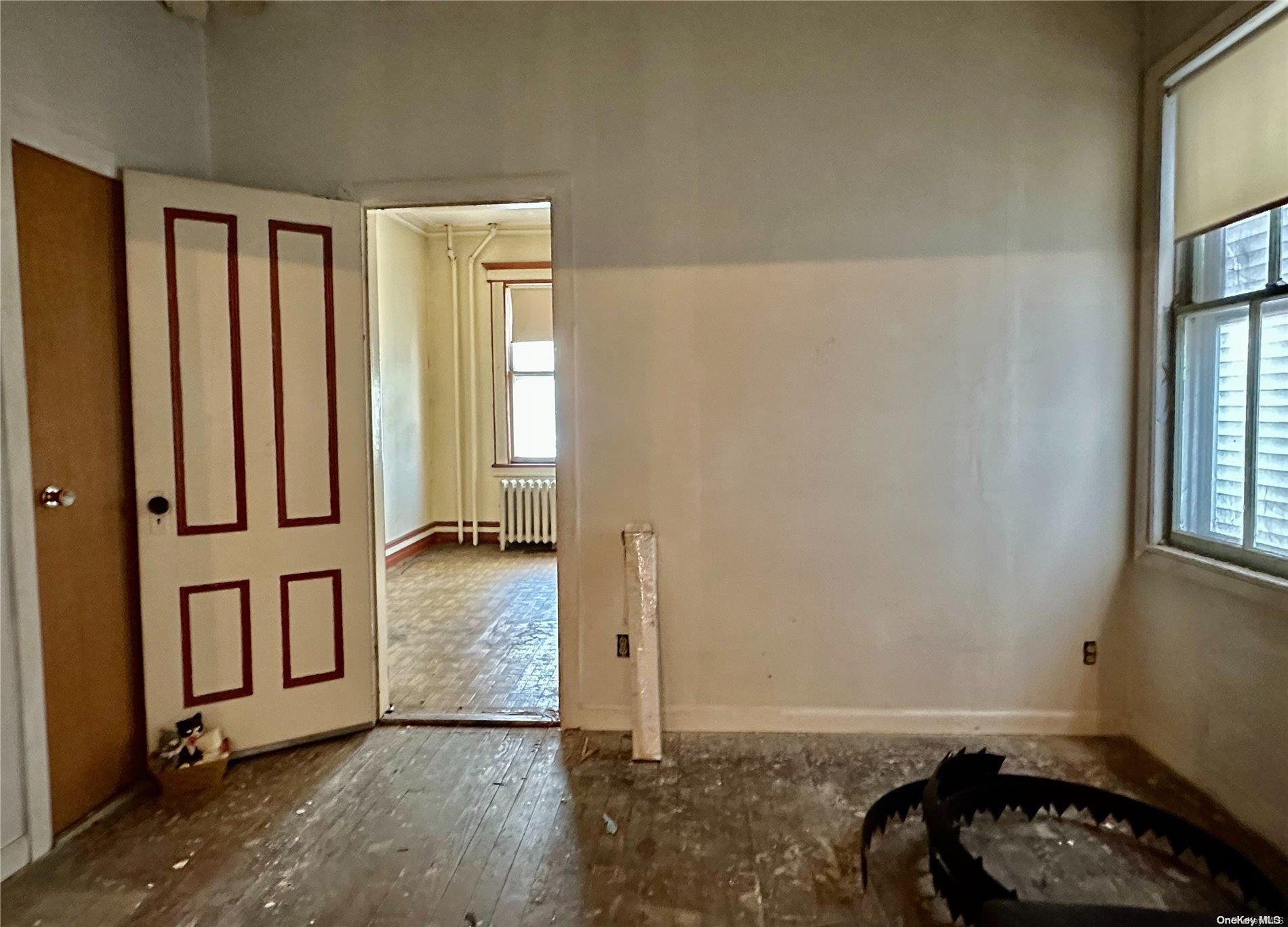 Single Family Maspeth  Queens, NY 11378, MLS-L3582856-8