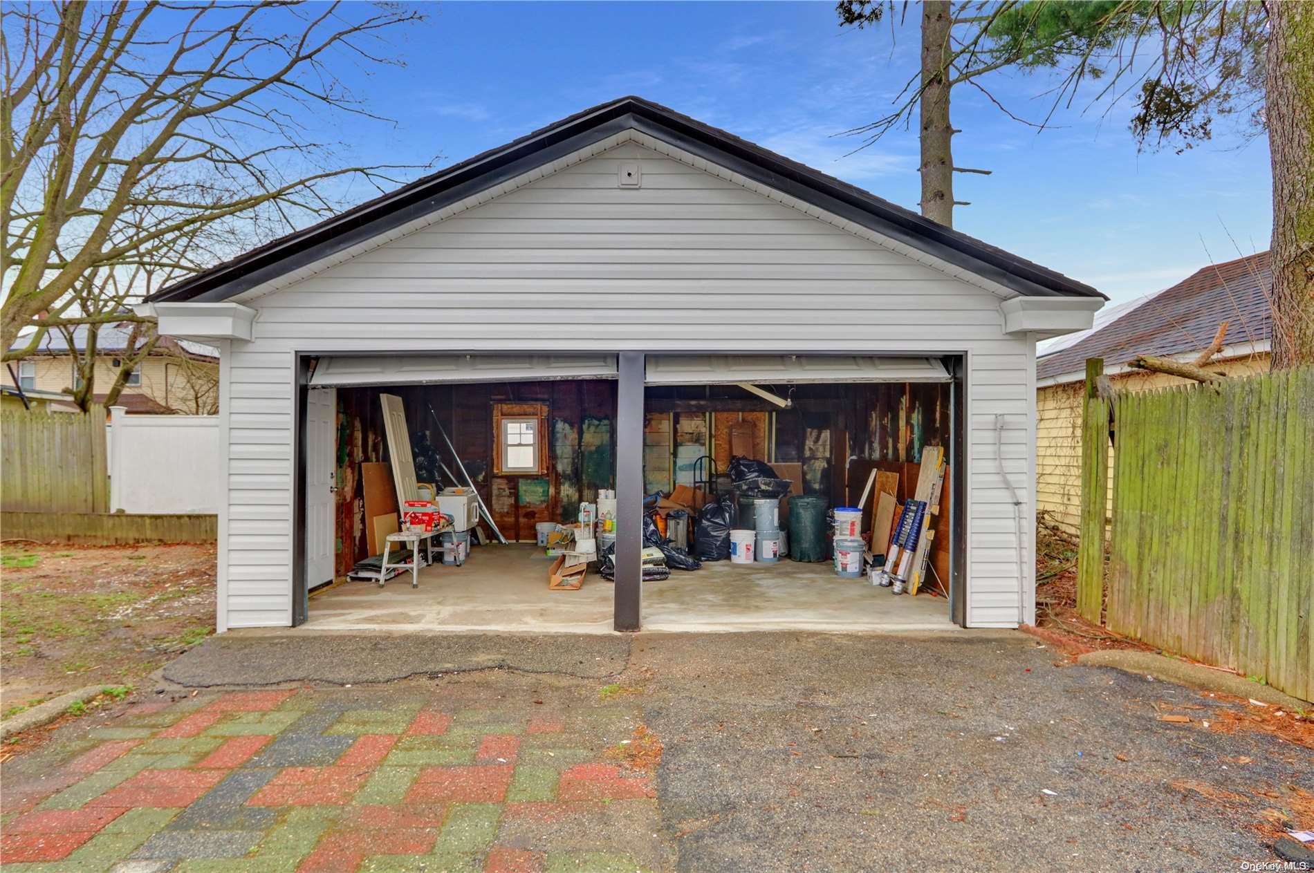 Single Family Macdonald  Nassau County, NY 11550, MLS-L3582883-23