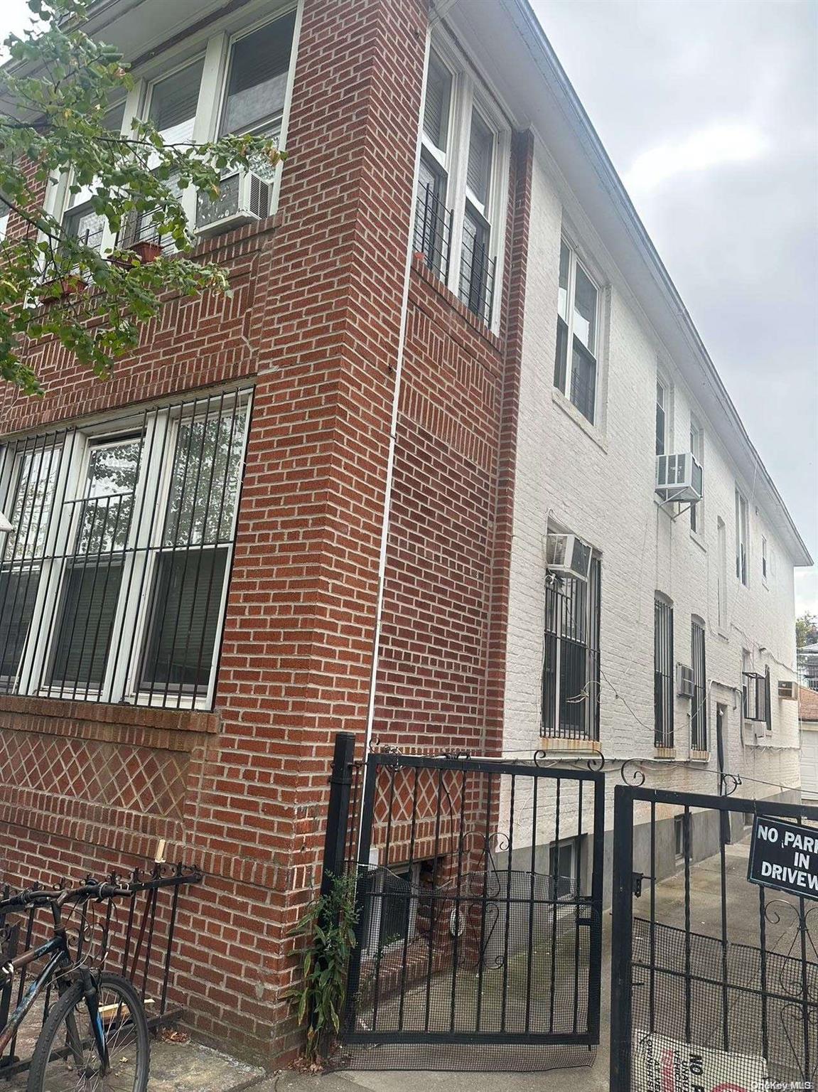 Single Family 44th  Brooklyn, NY 11220, MLS-L3582950-3