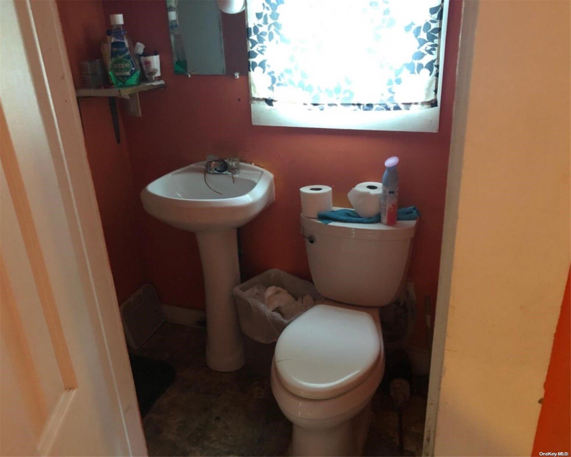 Single Family Halsey  Suffolk County, NY 11968, MLS-L3582974-17