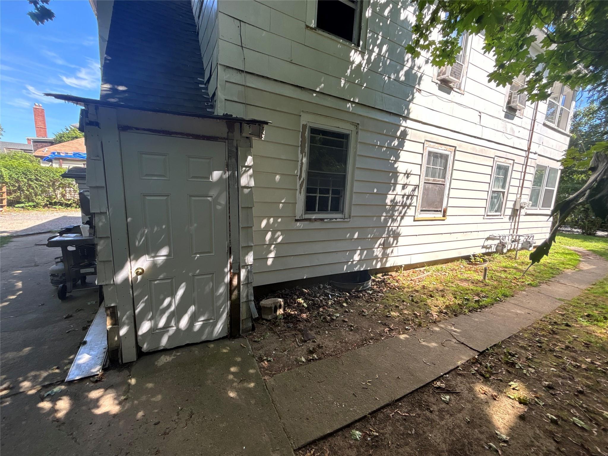 Single Family Halsey Suffolk County, NY 11968, MLS-L3582974-24