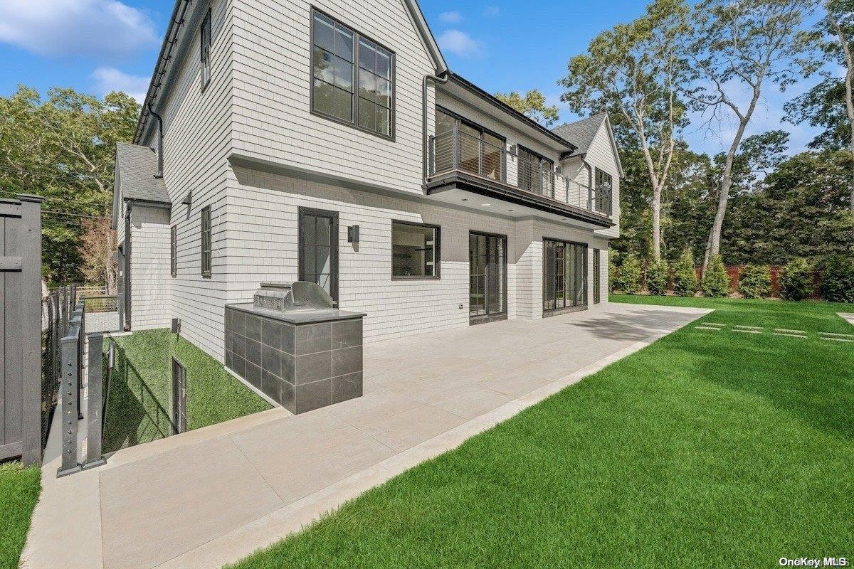 Single Family Old Fish Cove  Suffolk County, NY 11968, MLS-L3583051-4