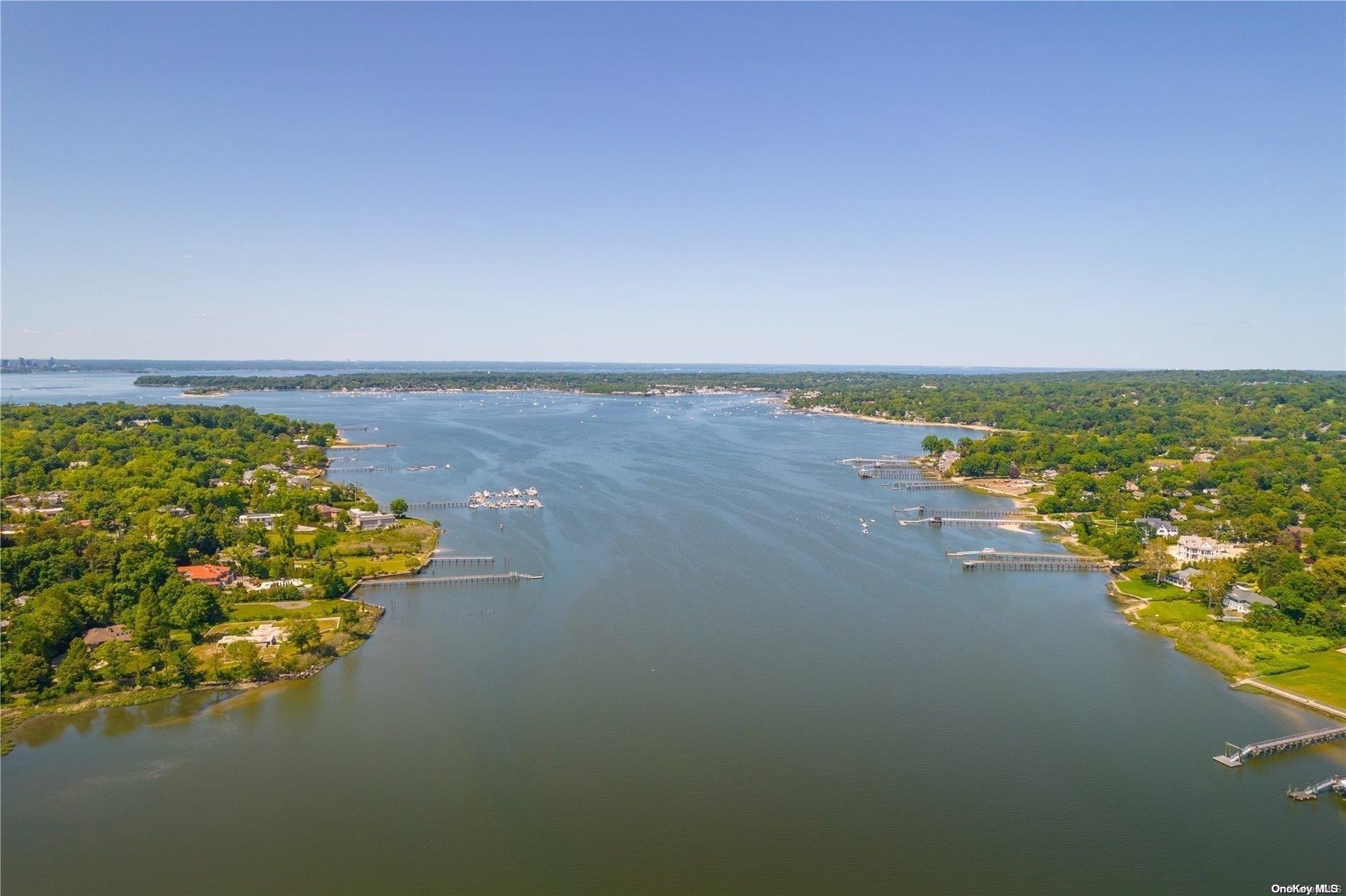 Single Family East Shore  Nassau County, NY 11024, MLS-L3583250-29