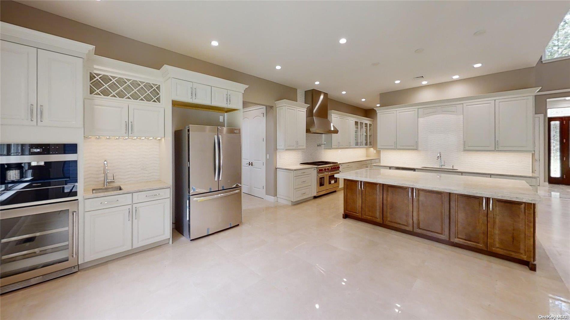 Single Family Winfield  Suffolk County, NY 11789, MLS-L3583271-4