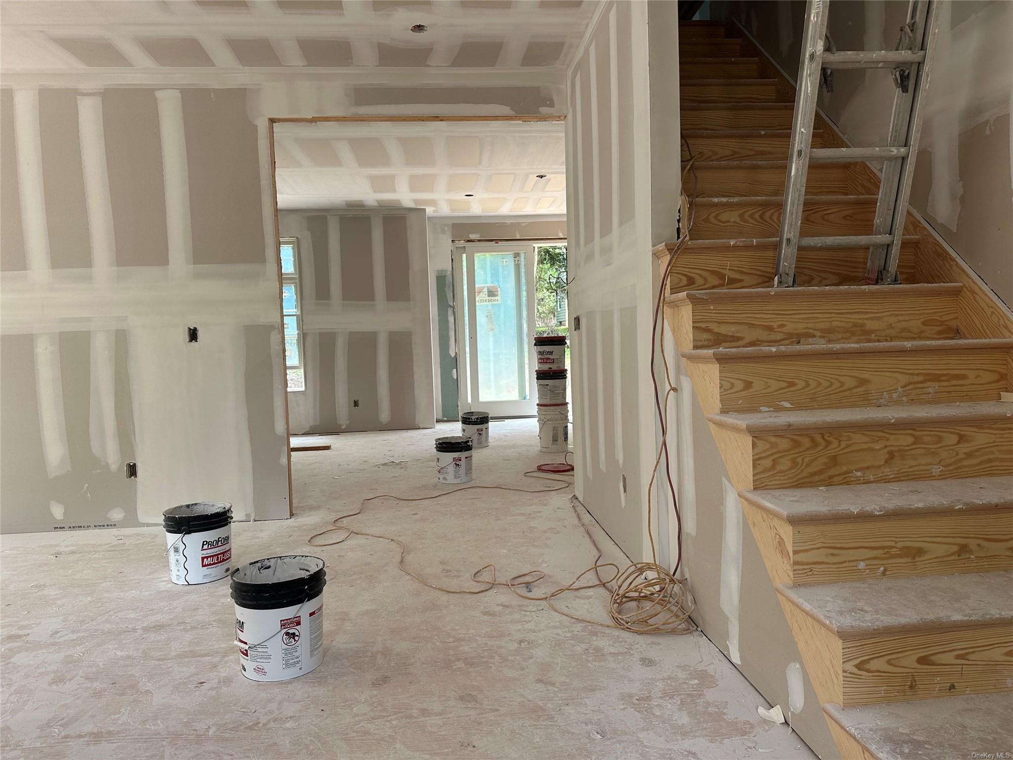Single Family Winfield  Suffolk County, NY 11789, MLS-L3583271-5