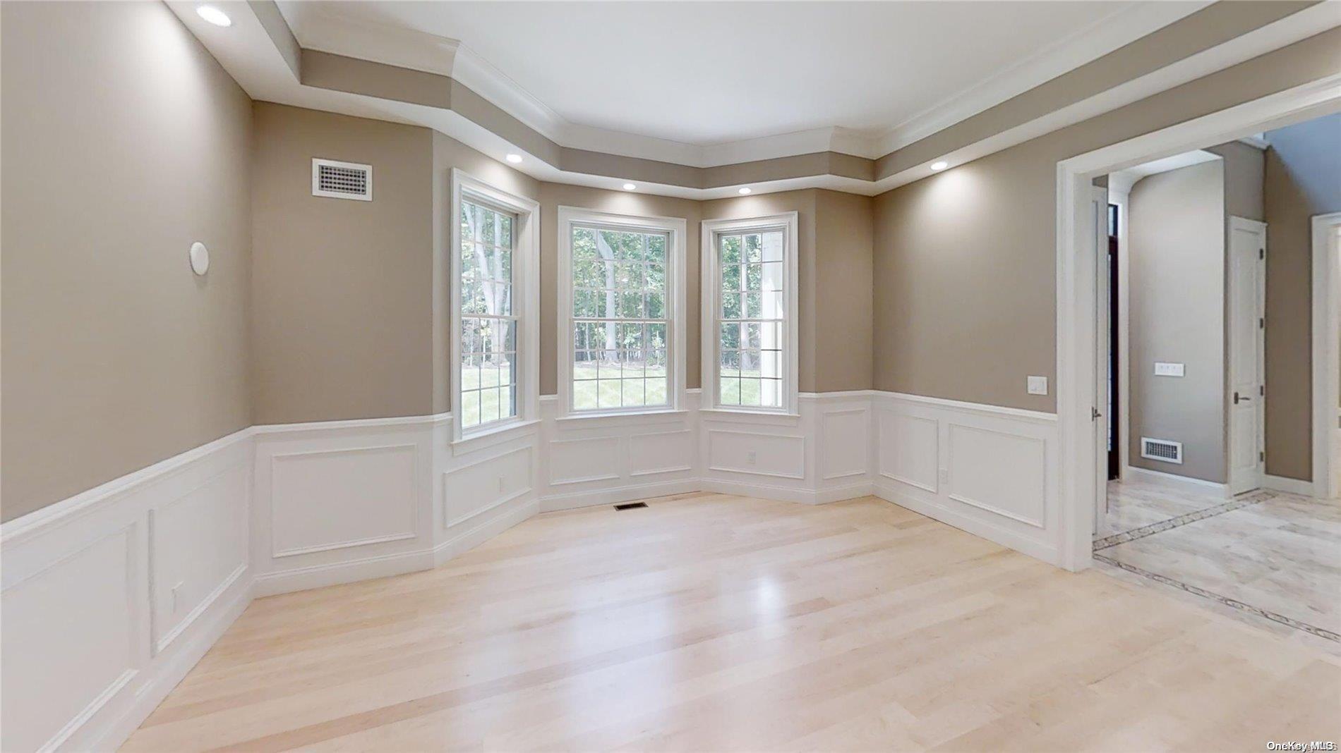 Single Family Winfield  Suffolk County, NY 11789, MLS-L3583271-8