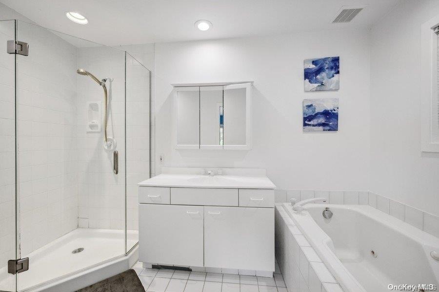 Single Family Whippoorwill  Suffolk County, NY 11942, MLS-L3583687-12
