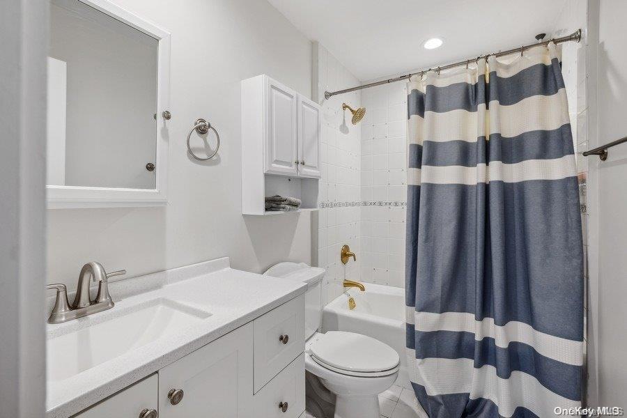 Single Family Whippoorwill  Suffolk County, NY 11942, MLS-L3583687-9