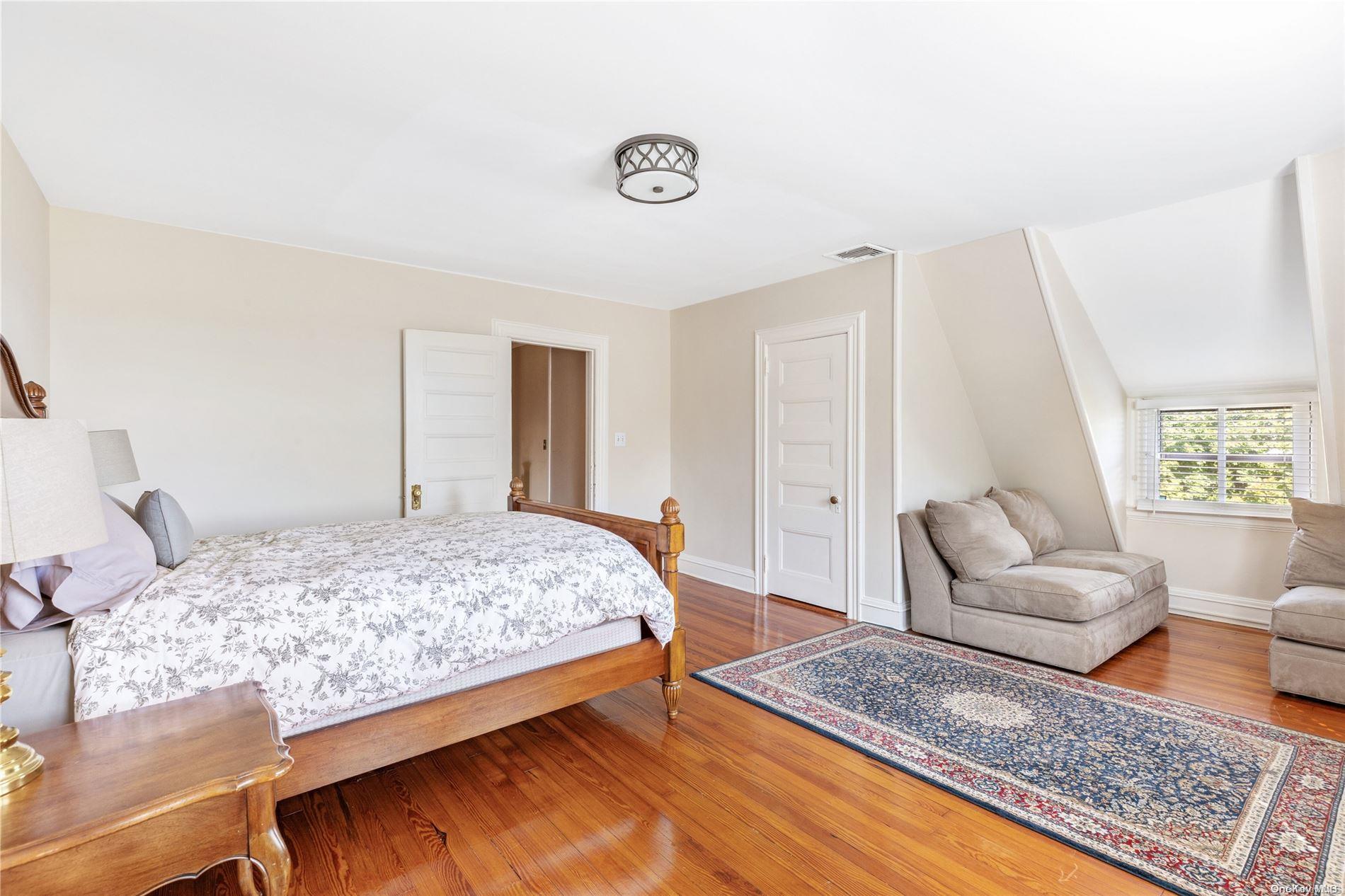 Single Family Oak Neck  Suffolk County, NY 11795, MLS-L3584114-21