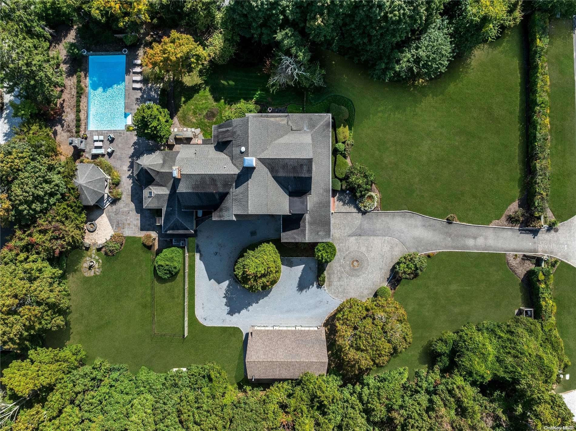 Single Family Oak Neck  Suffolk County, NY 11795, MLS-L3584114-24