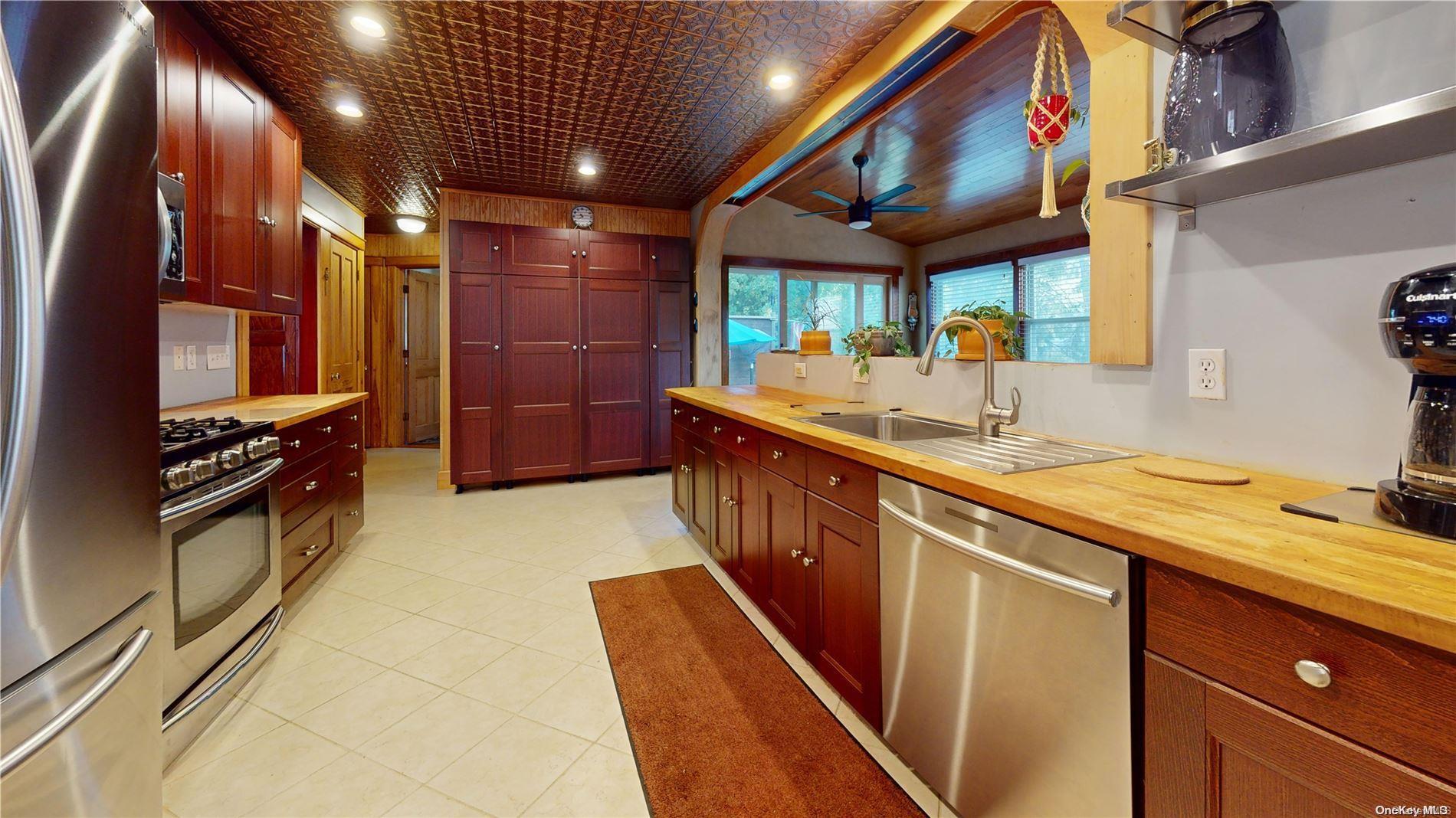 Single Family Heather  Suffolk County, NY 11960, MLS-L3584292-8