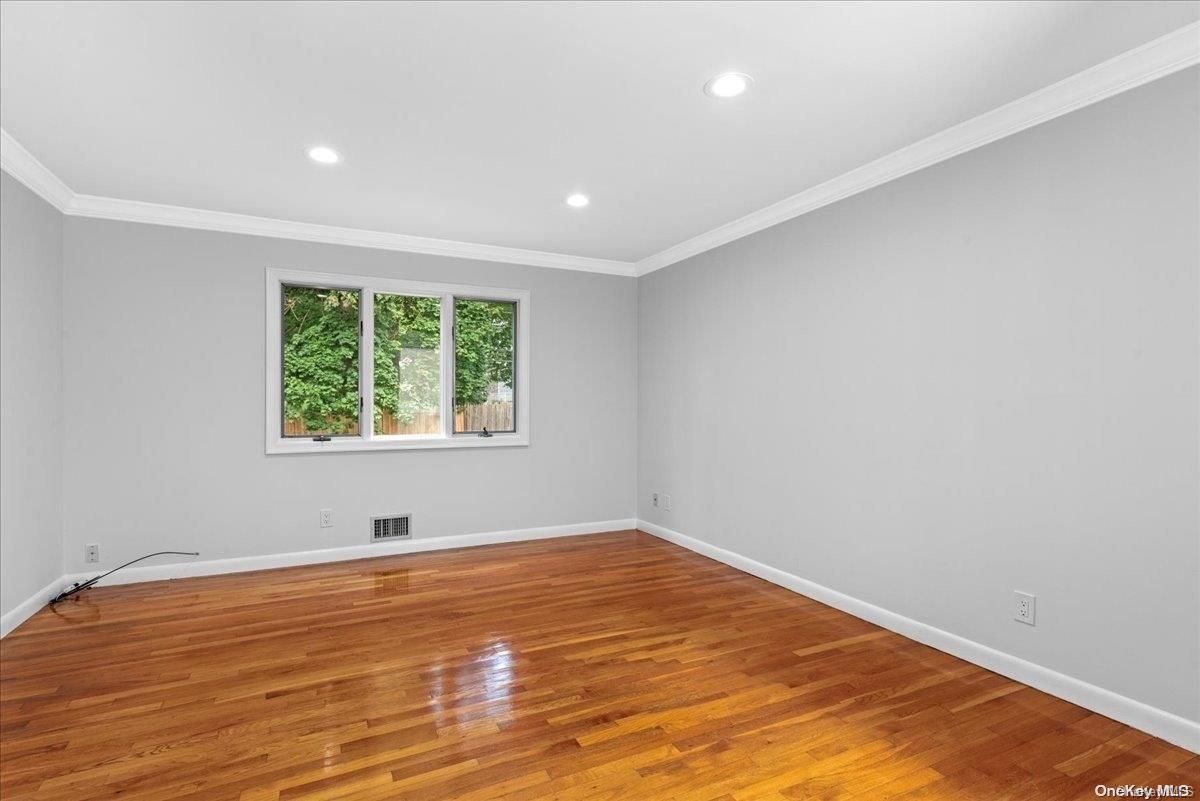 Single Family Hempstead  Nassau County, NY 11771, MLS-L3584344-11