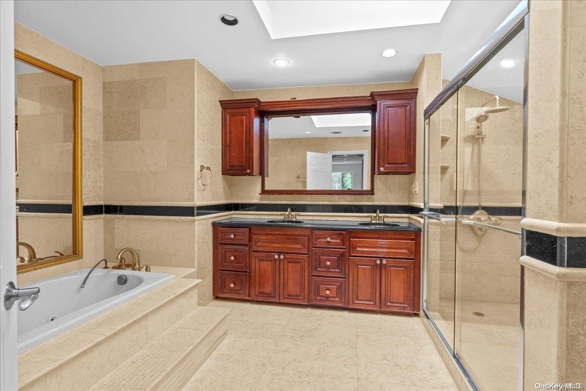 Single Family Hempstead  Nassau County, NY 11771, MLS-L3584344-14