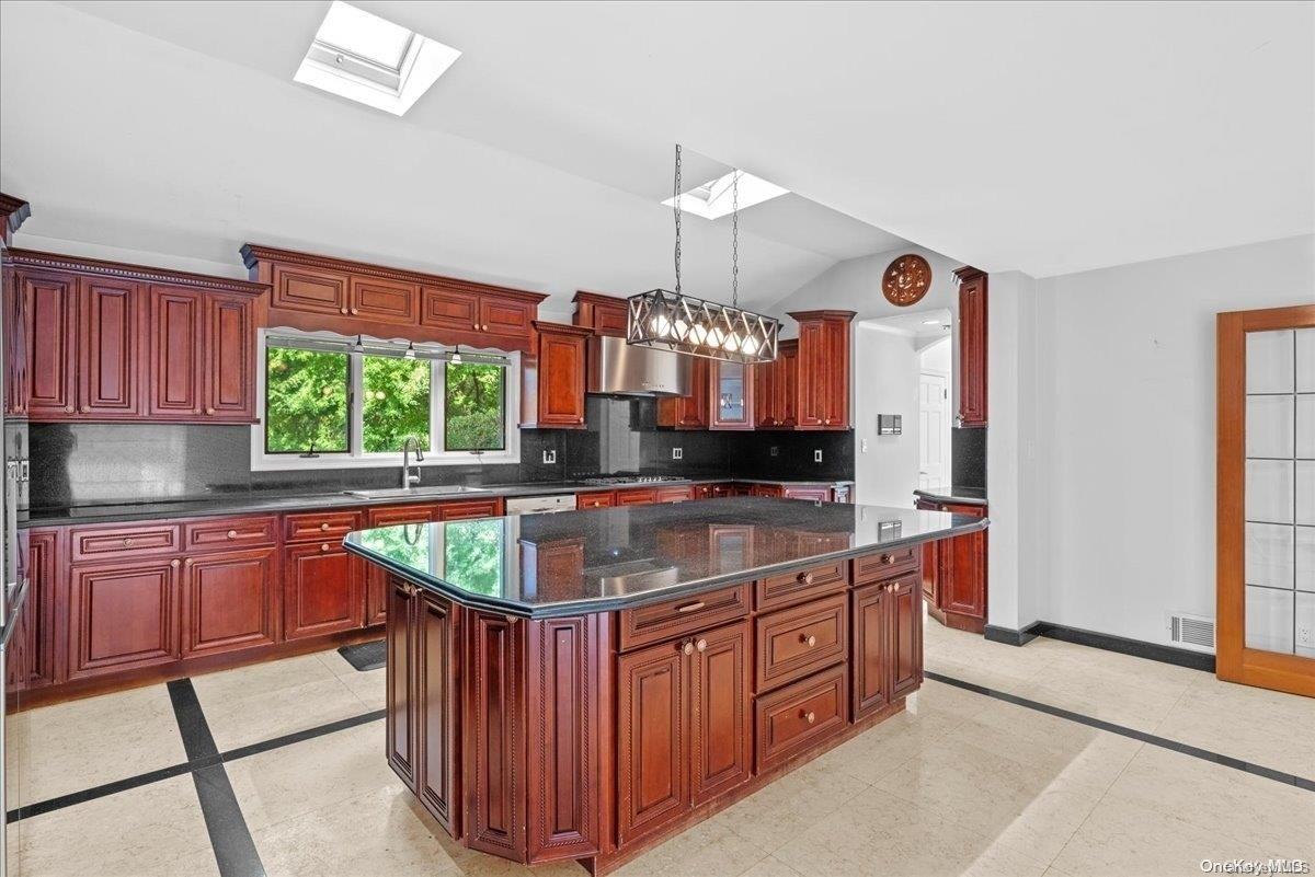 Single Family Hempstead  Nassau County, NY 11771, MLS-L3584344-9