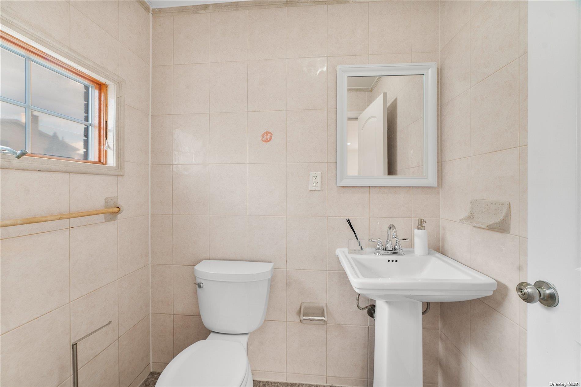 Single Family 86th  Queens, NY 11427, MLS-L3584566-11